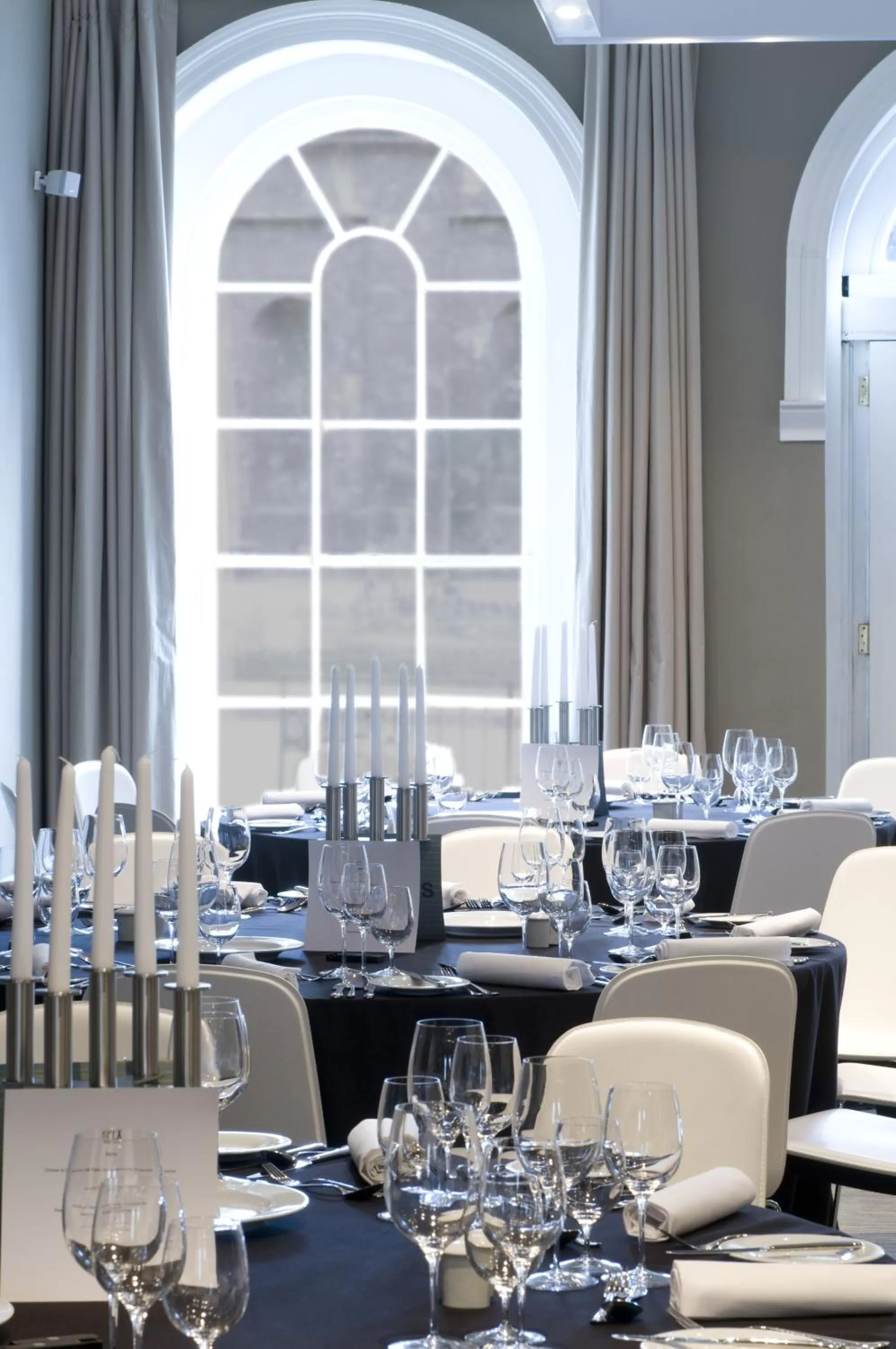 Restaurant/places to eat in Apex Waterloo Place Hotel