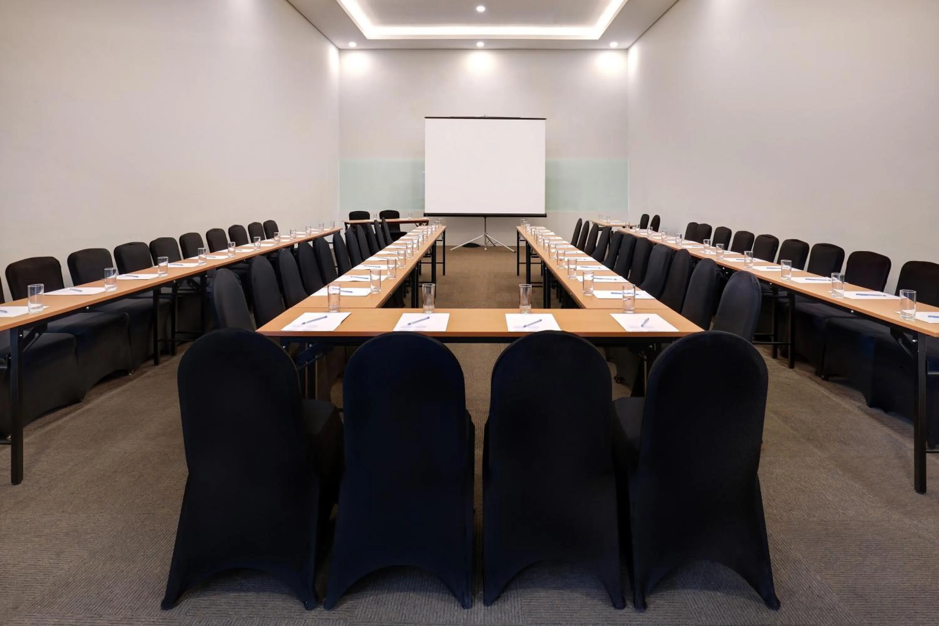Business facilities in Novotel Surabaya Hotel