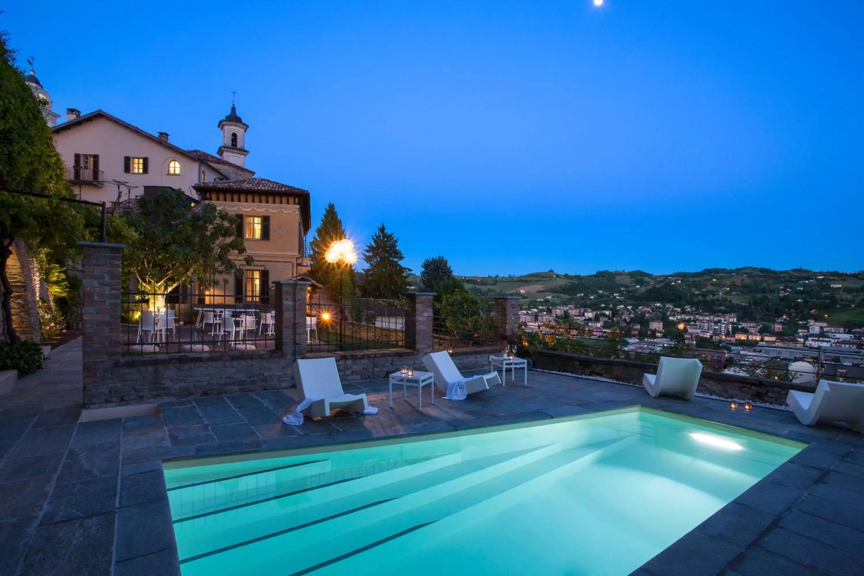 Balcony/Terrace, Swimming Pool in Relais Villa del Borgo