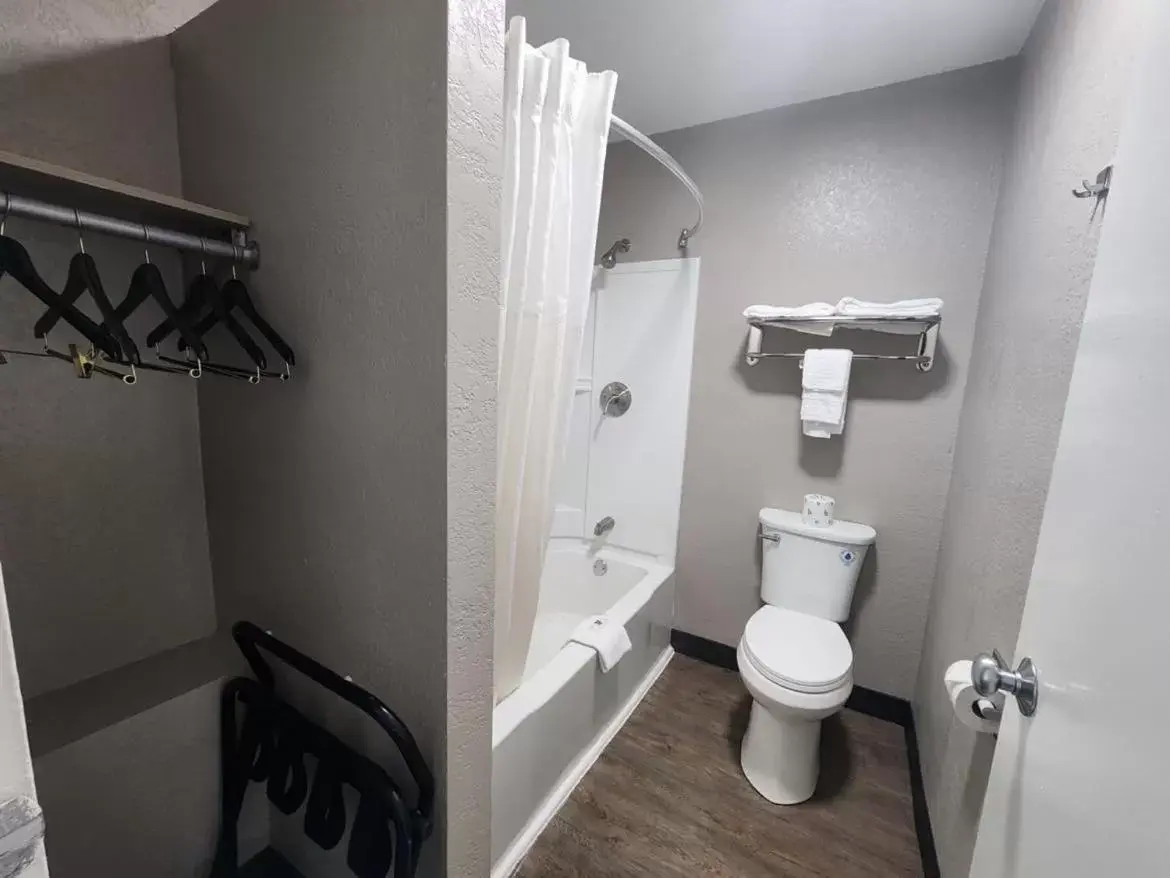 Bathroom in Motel 6-Venice, FL