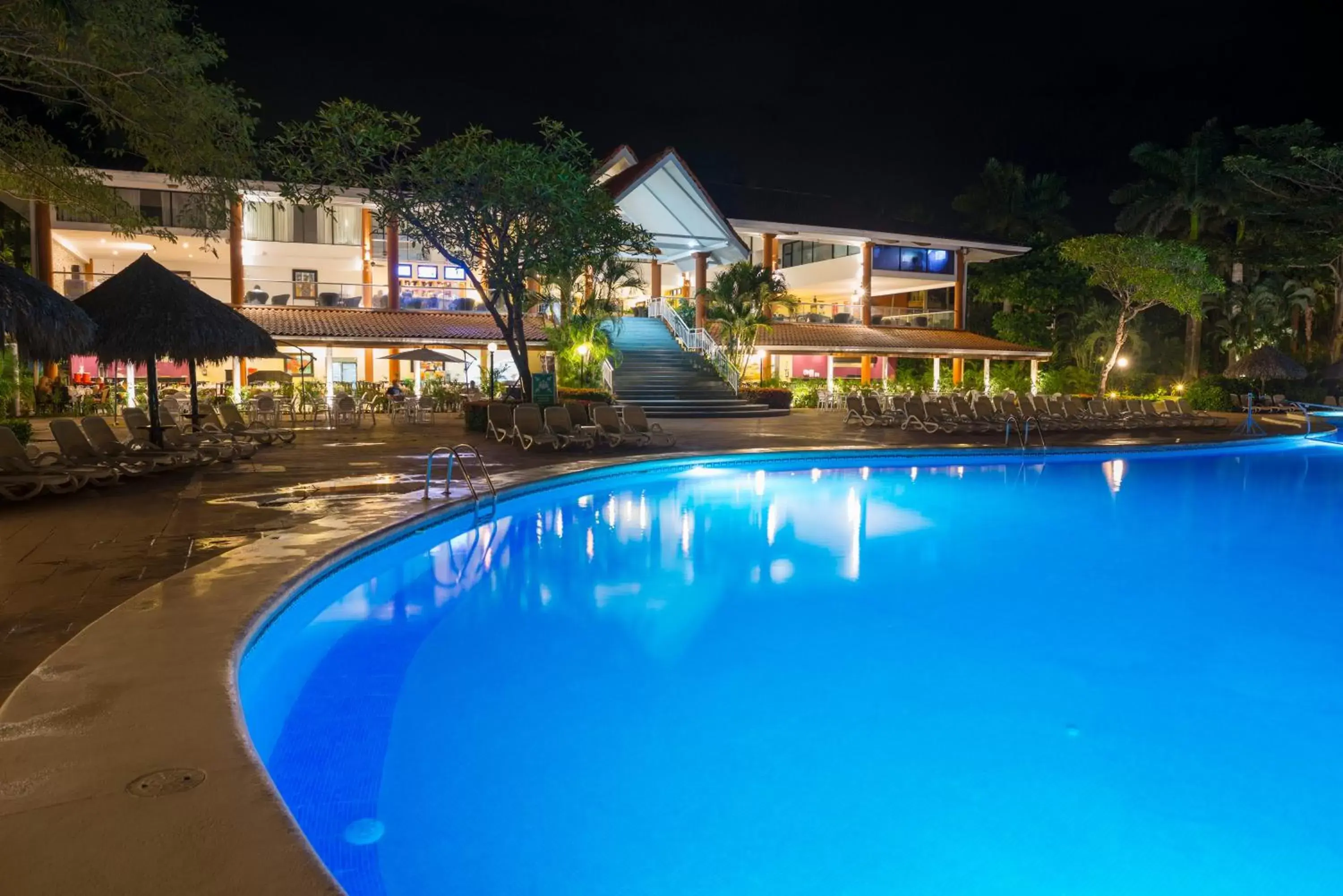 Swimming pool in Occidental Tamarindo - All Inclusive Swimming pool in Occidental Tamarindo - All Inclusive