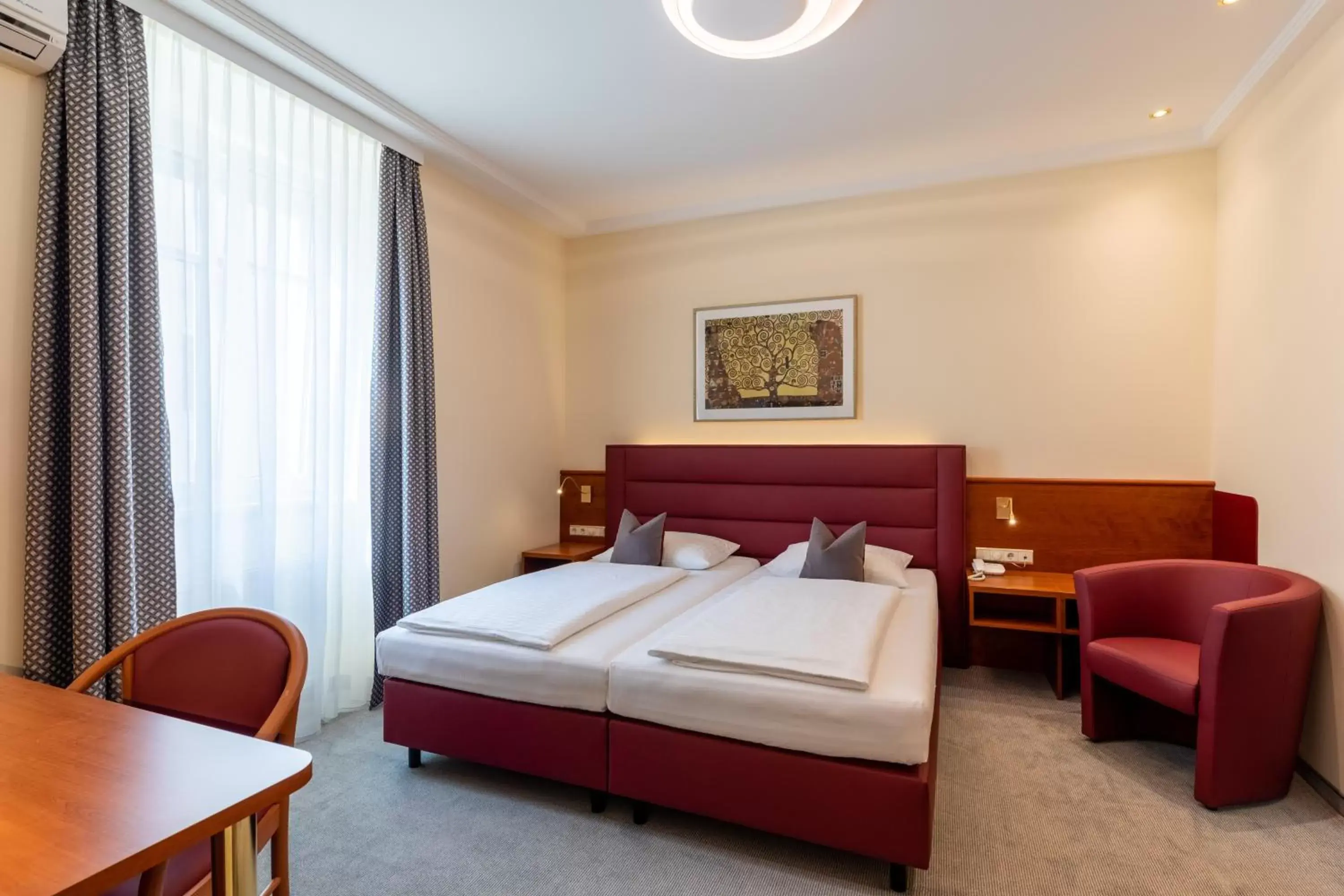 Bedroom, Bed in Austria Classic Hotel Wien
