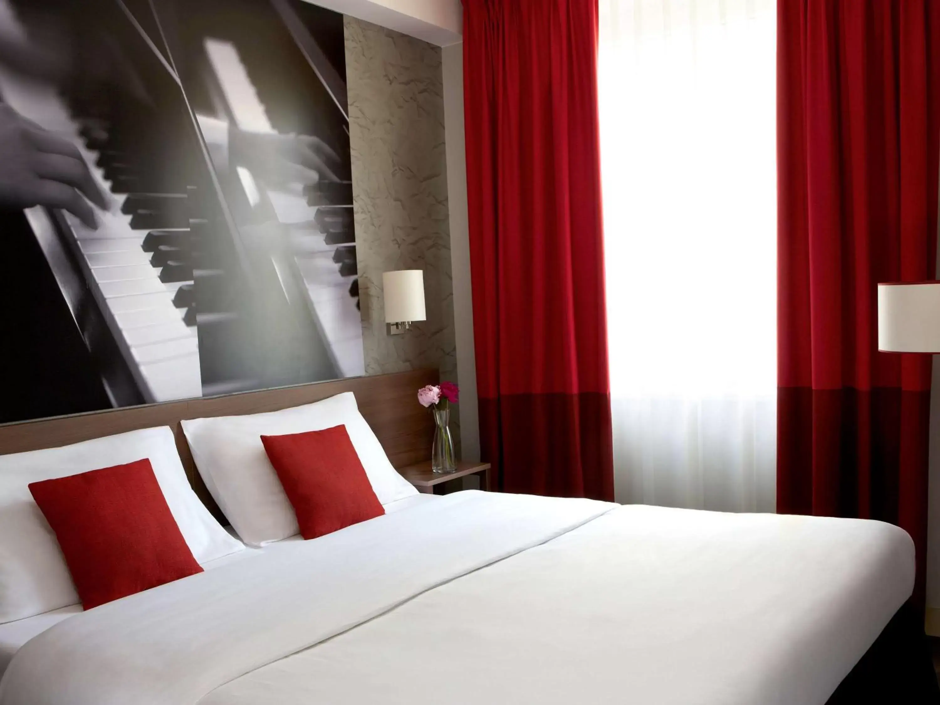 Photo of the whole room, Bed in Aparthotel Adagio Vienna City