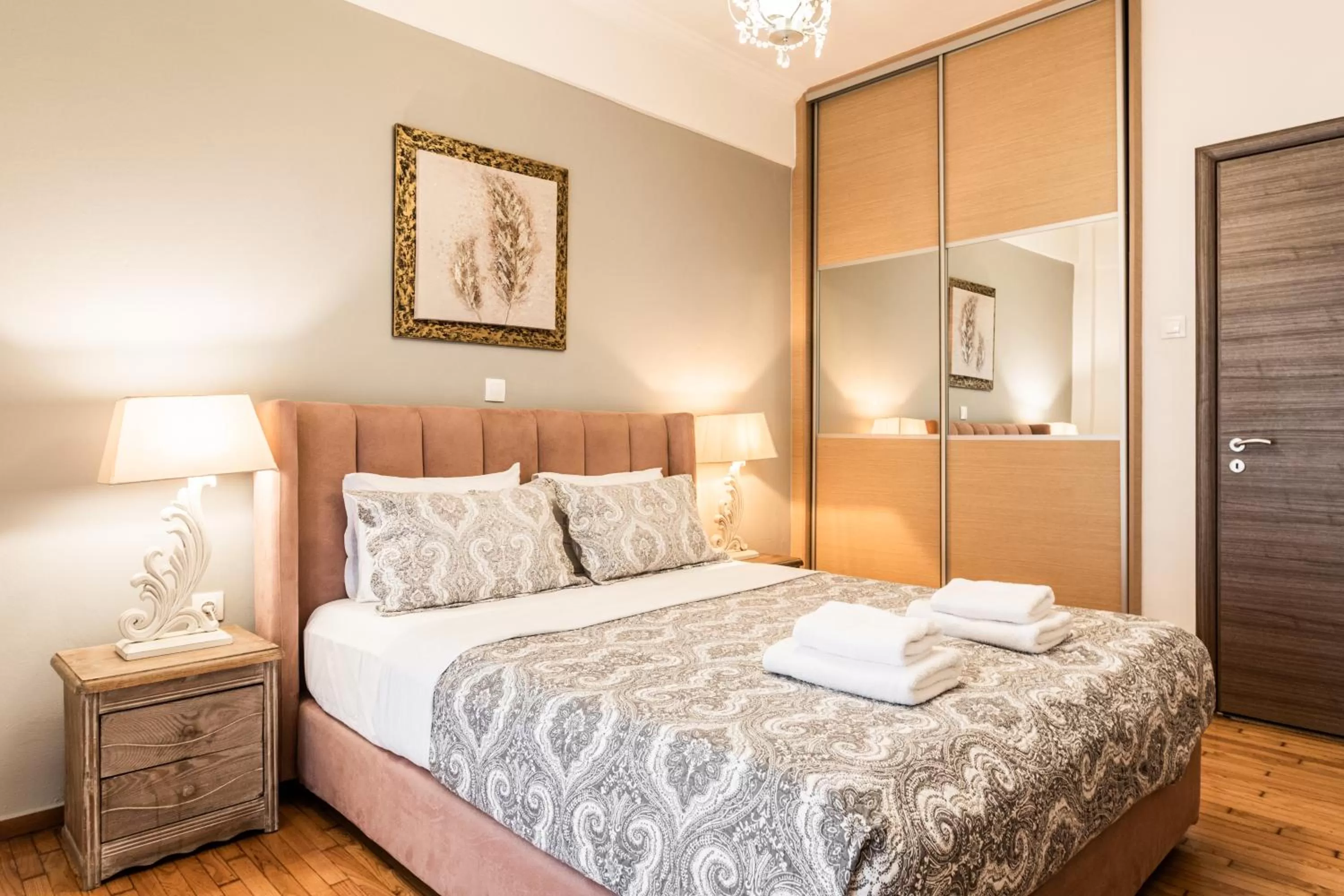 Bedroom, Bed in Nicholas Point Apartments and Rooms