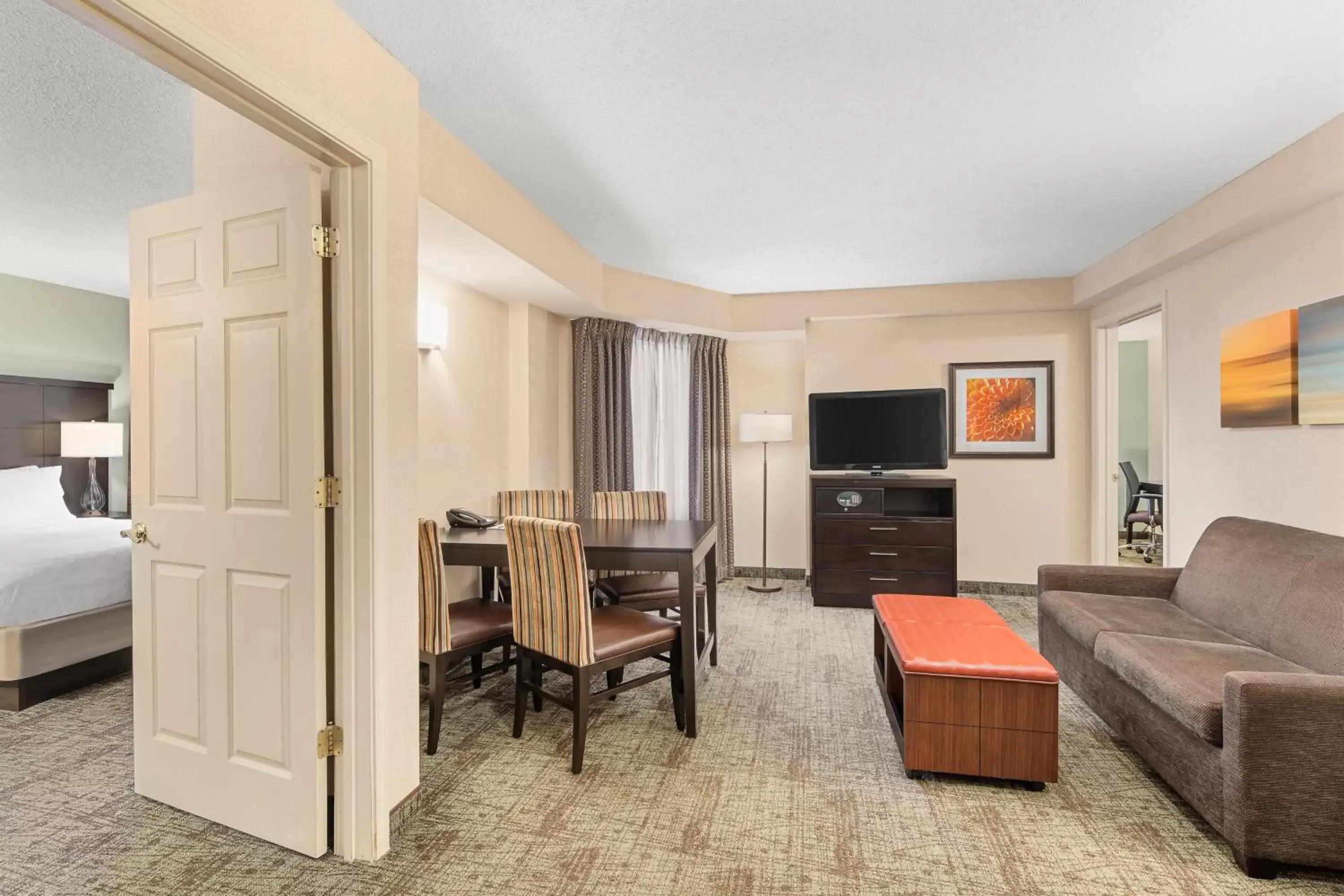 Photo of the whole room, Seating Area in Homewood Suites by Hilton Atlanta Buckhead Pharr Road