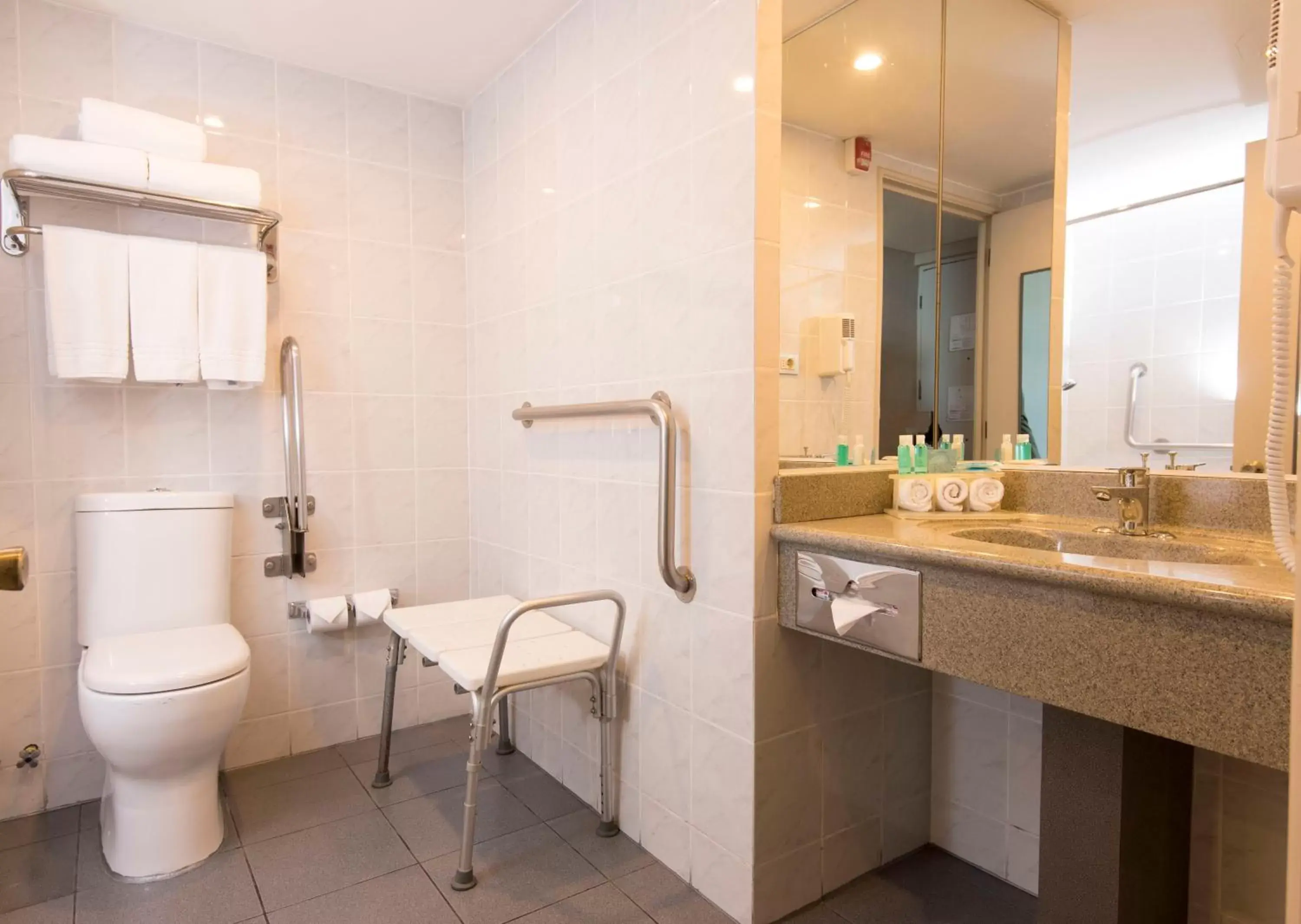 Bathroom in Holiday Inn Express - Antofagasta, an IHG Hotel