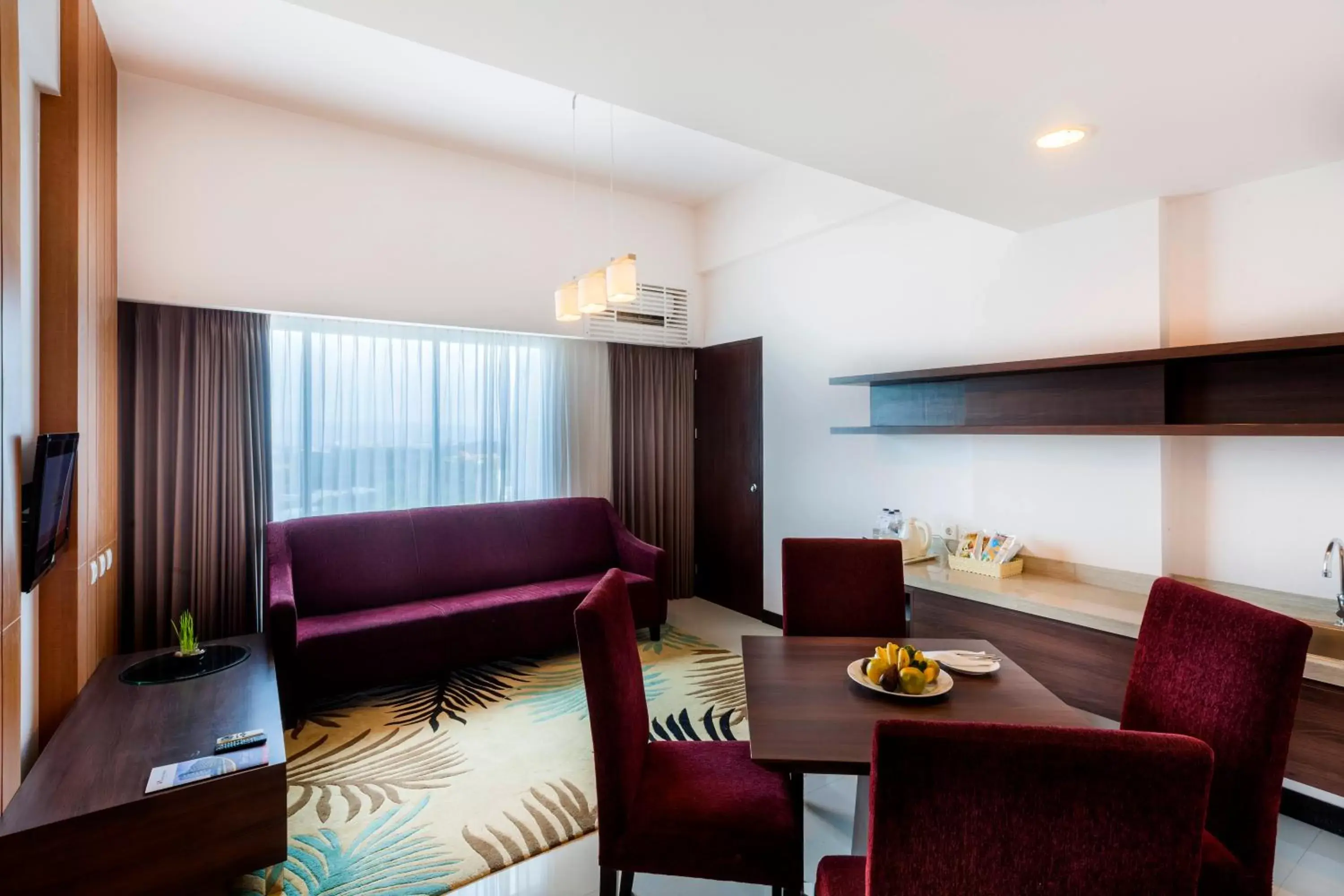 Living room, Seating Area in Swiss-Belinn Malang