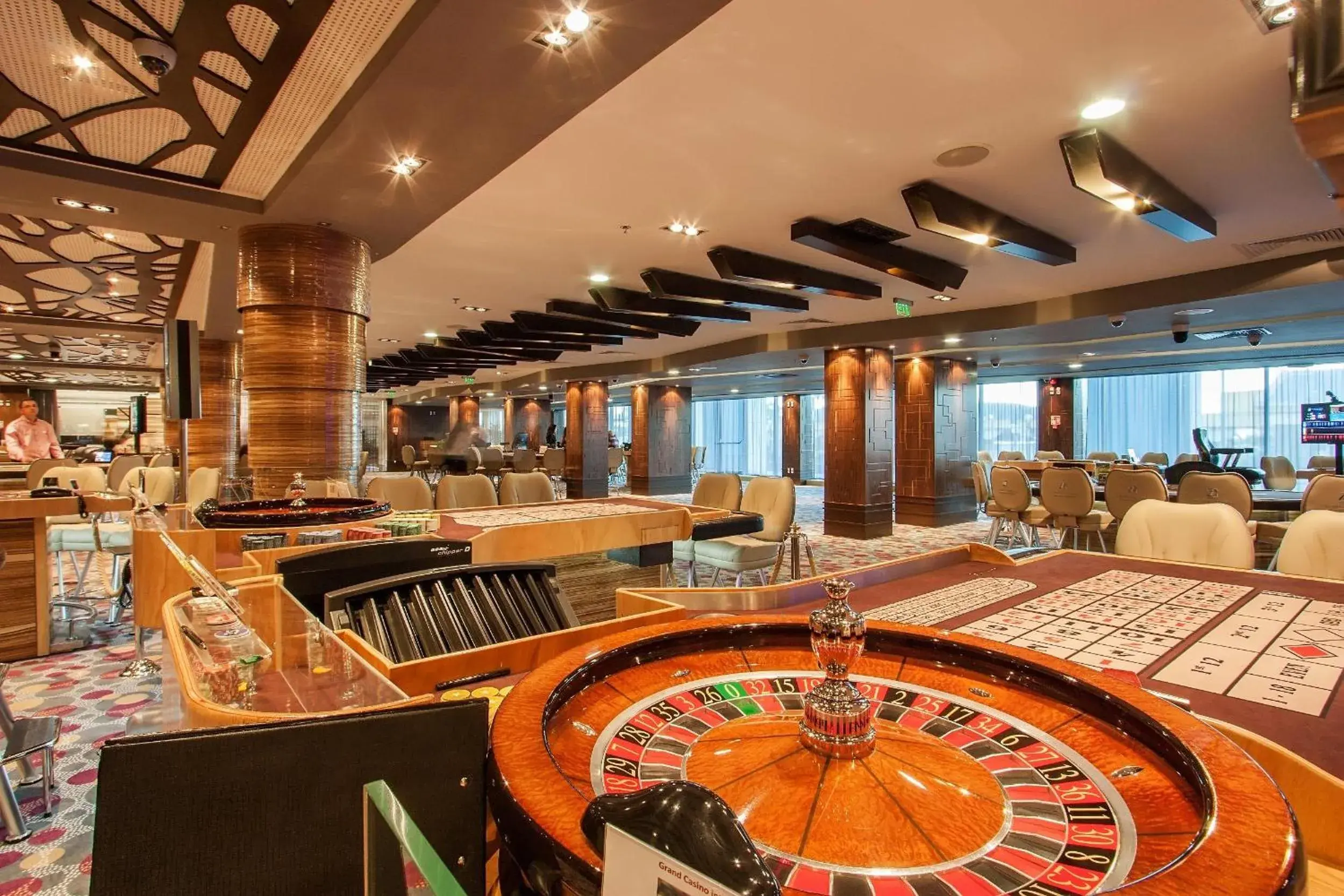 Casino, Restaurant/Places to Eat in International Hotel Casino & Tower Suites