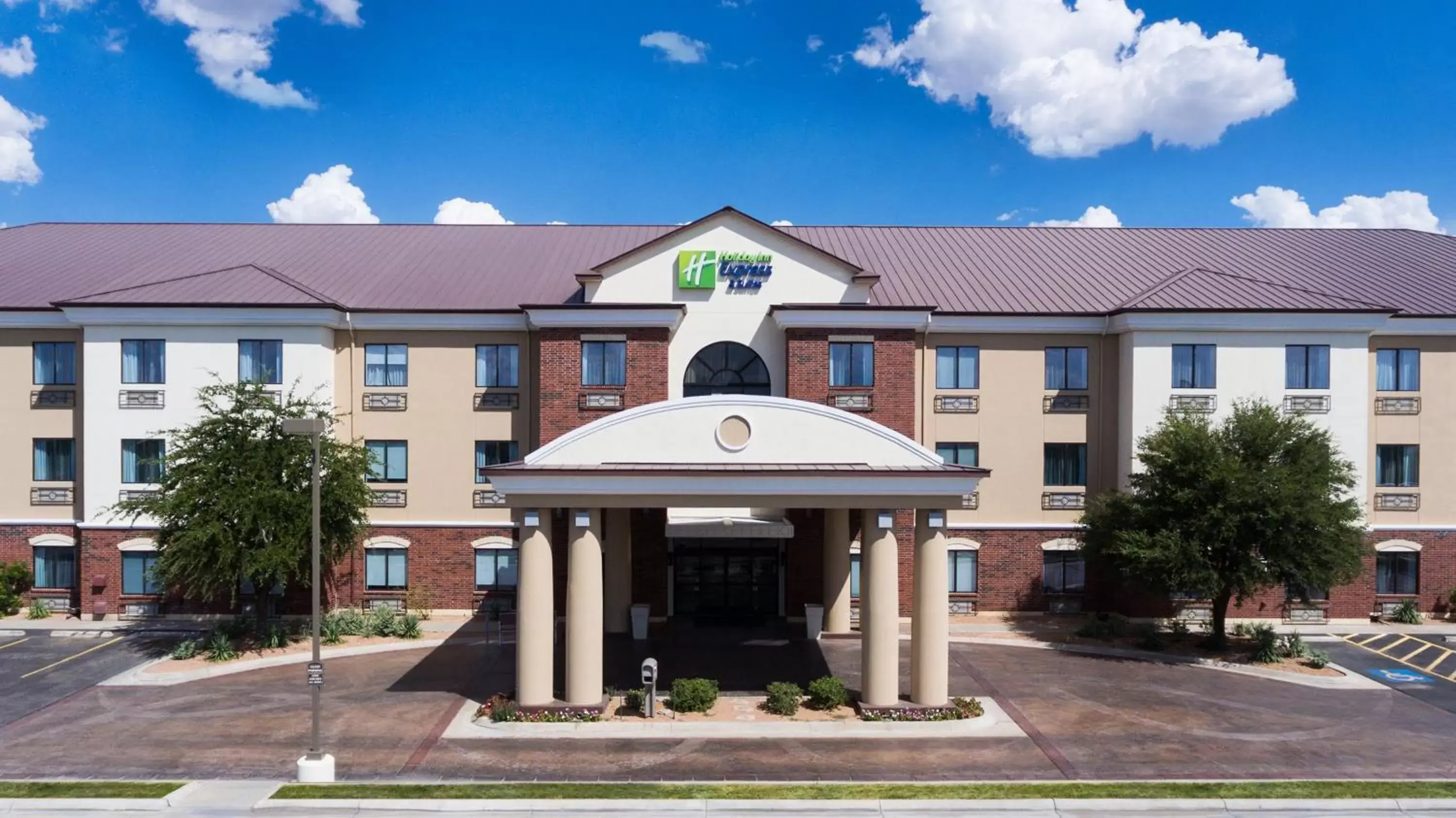 Property Building in Holiday Inn Express & Suites Midland Loop 250, an IHG Hotel