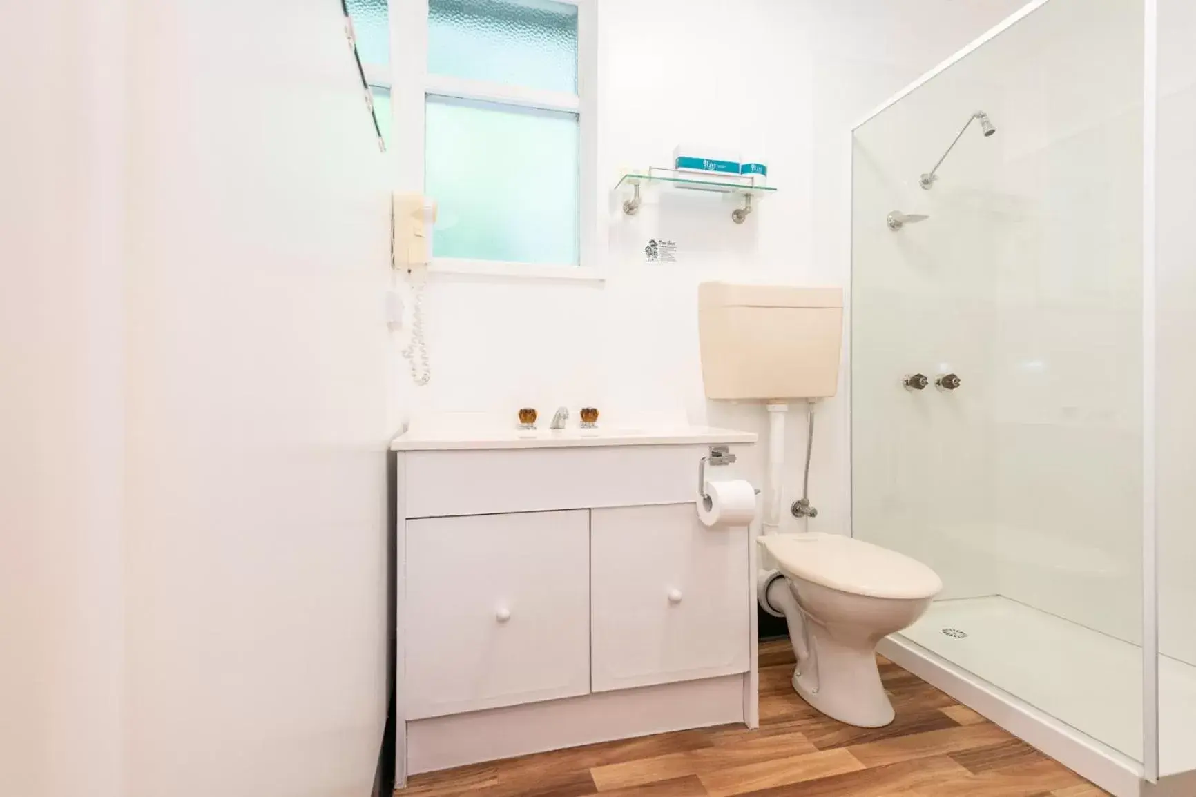 Bathroom in Silver Hills Motel