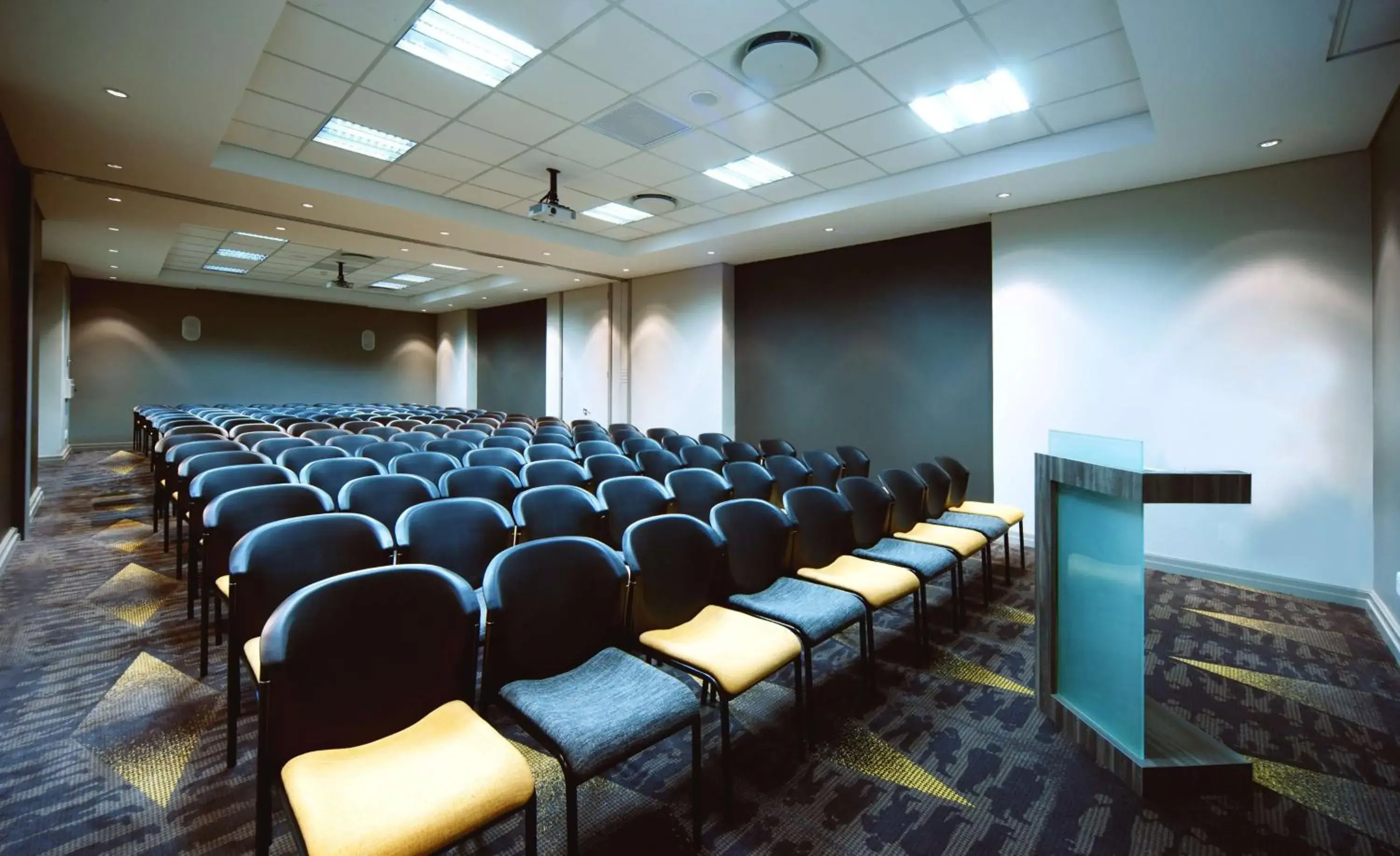Meeting/conference room in Garden Court Milpark