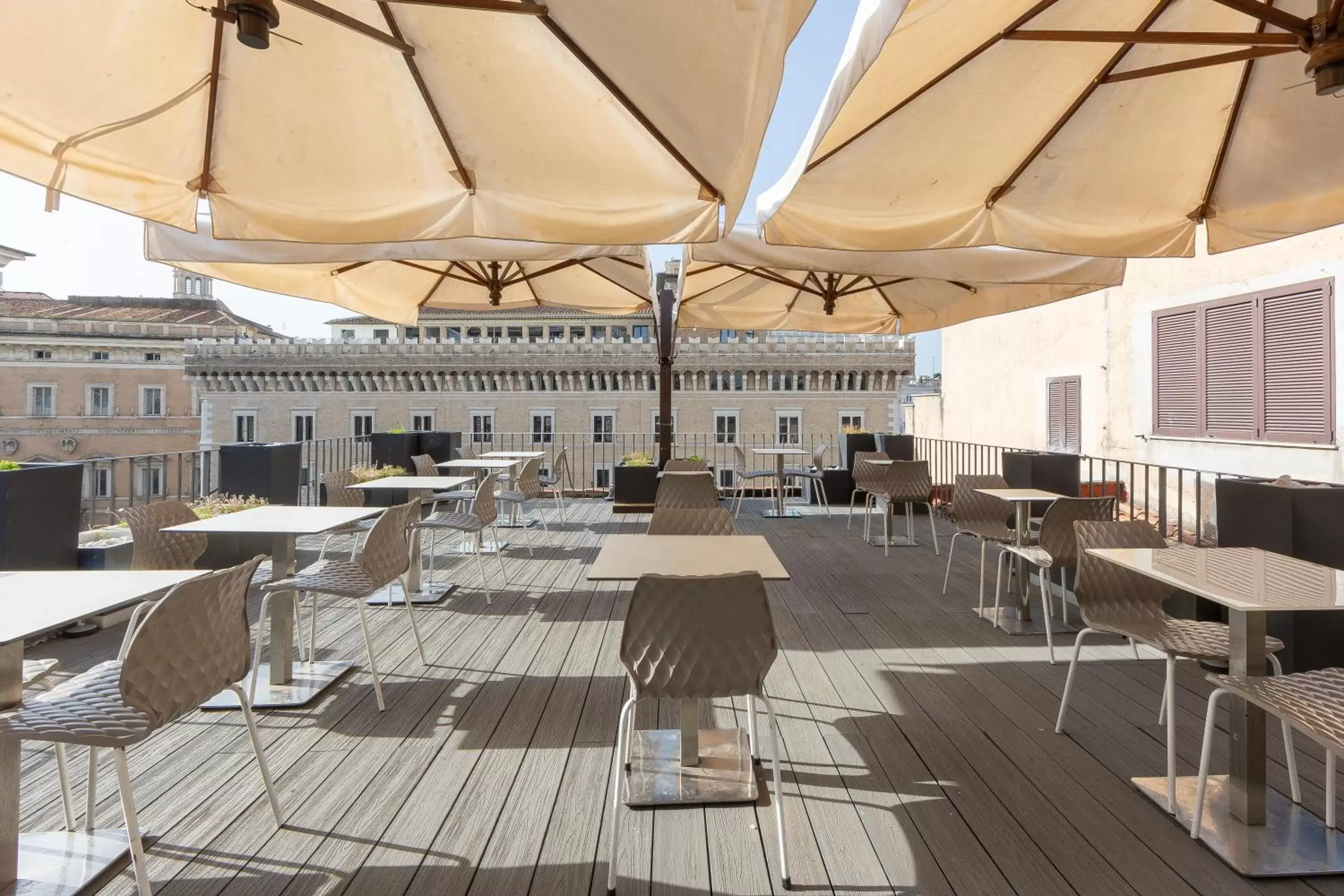 Balcony/Terrace, Restaurant/Places to Eat in Hotel Castellino Roma