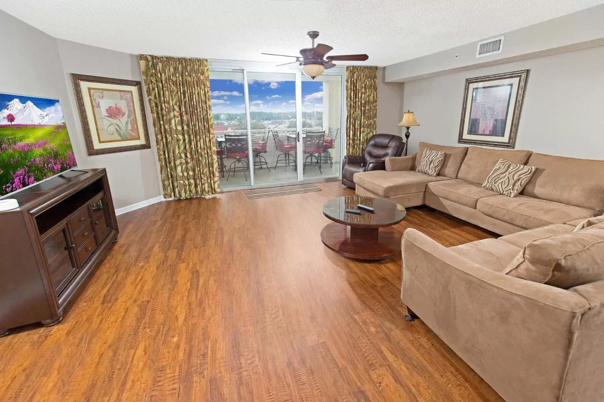 Living room, Seating Area in Barefoot Resort Golf & Yacht Club Villas