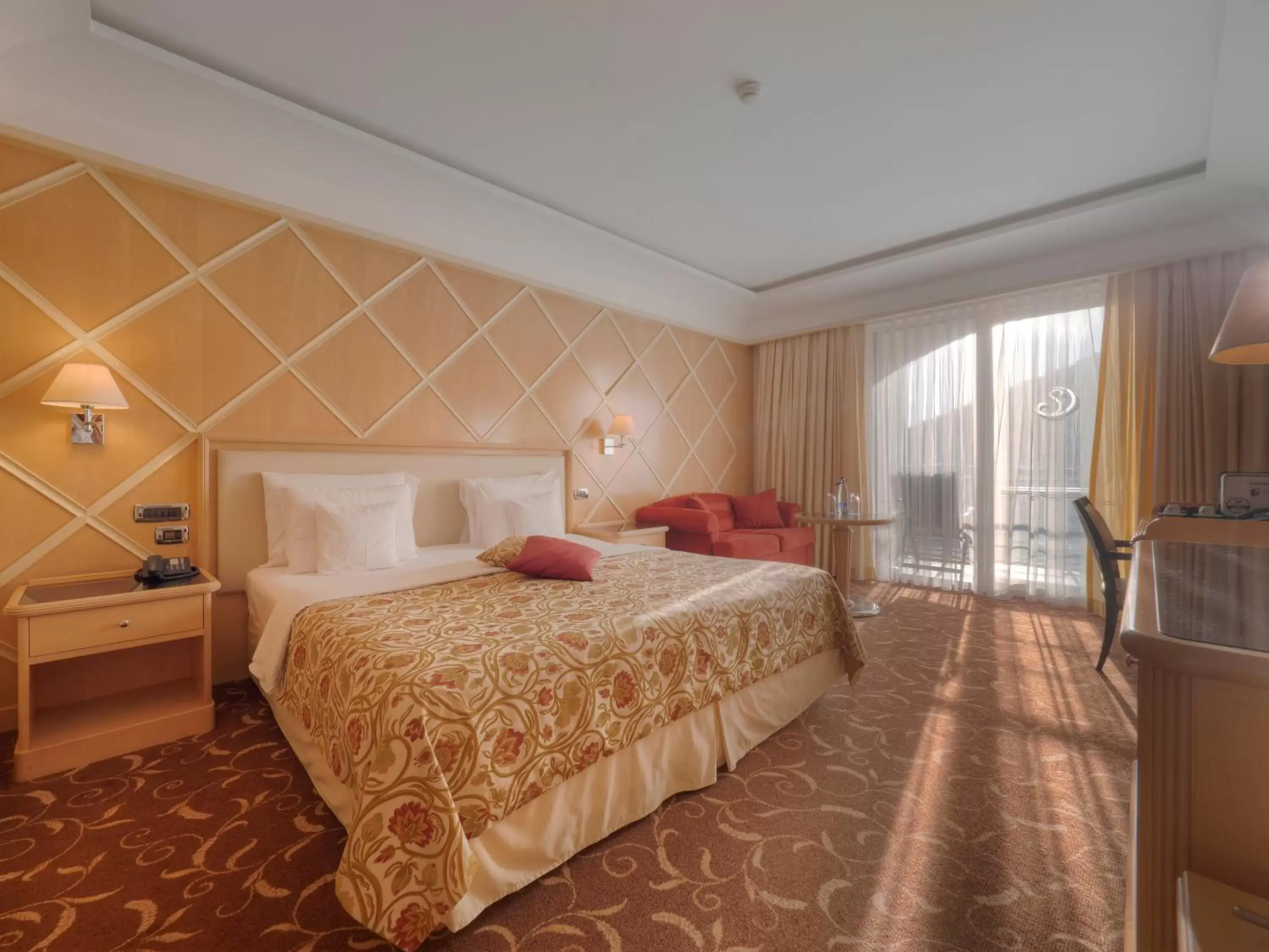 Bedroom, Bed in Splendid Conference & Spa Resort