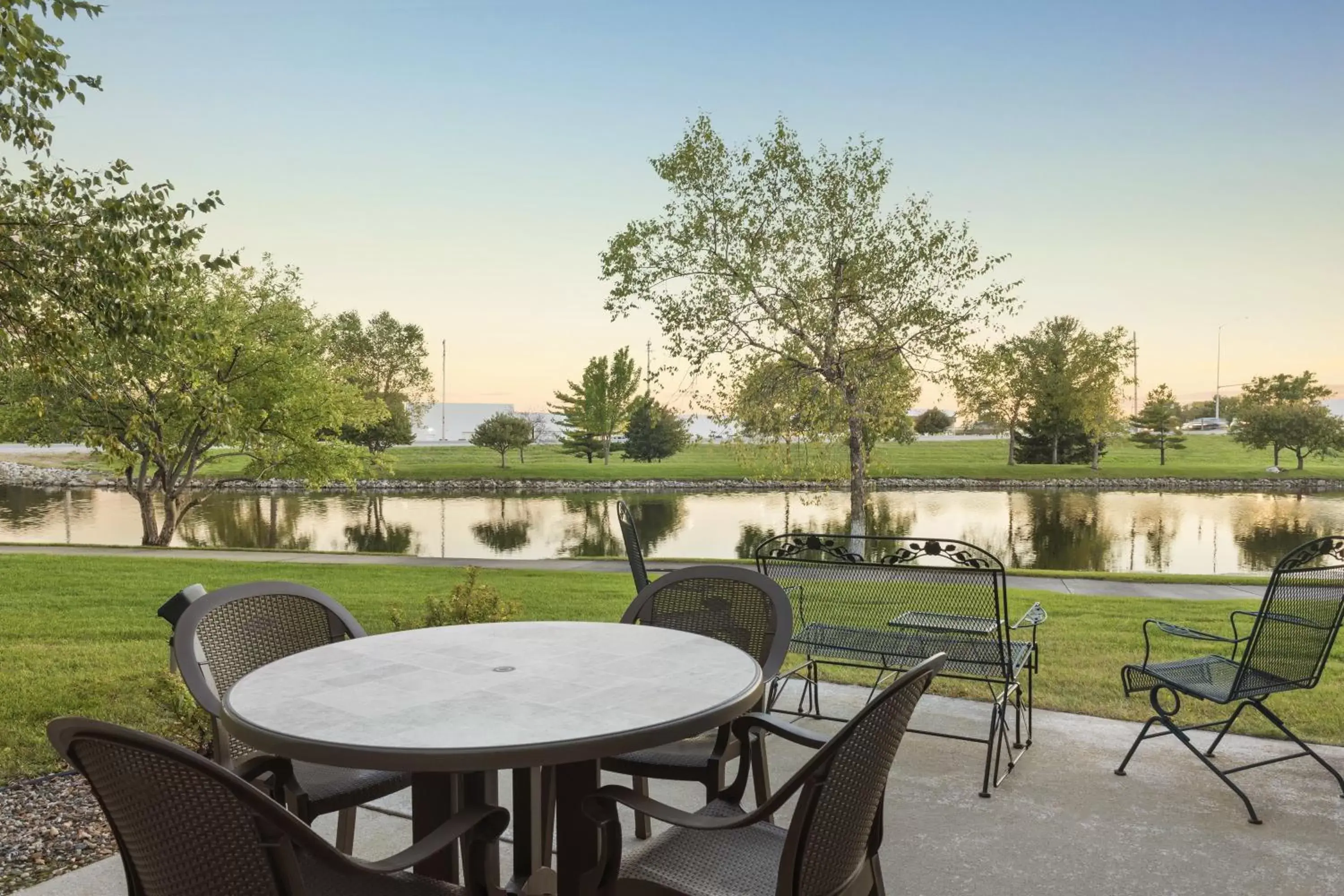 Lake view, Patio/Outdoor Area in Country Inn & Suites by Radisson, Ankeny, IA