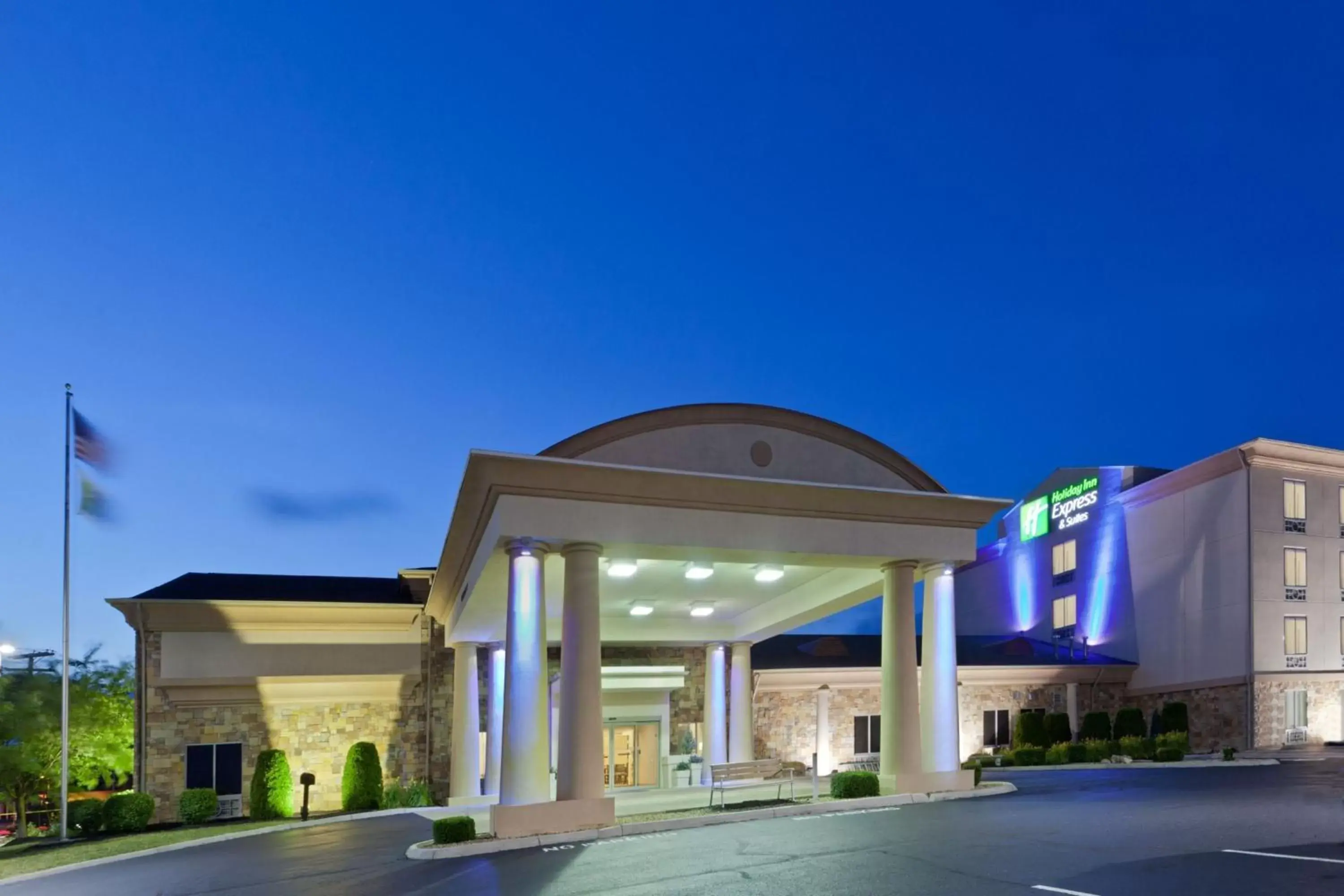 Property Building in Holiday Inn Express Hotel & Suites Christiansburg, an IHG Hotel