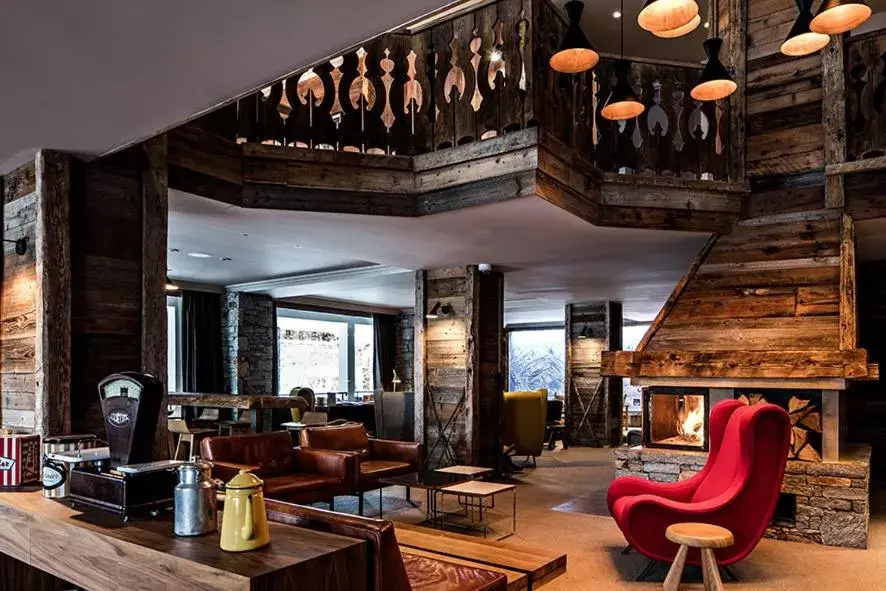 Restaurant/places to eat, Lounge/Bar in Les Trois Vallées, a Beaumier hotel