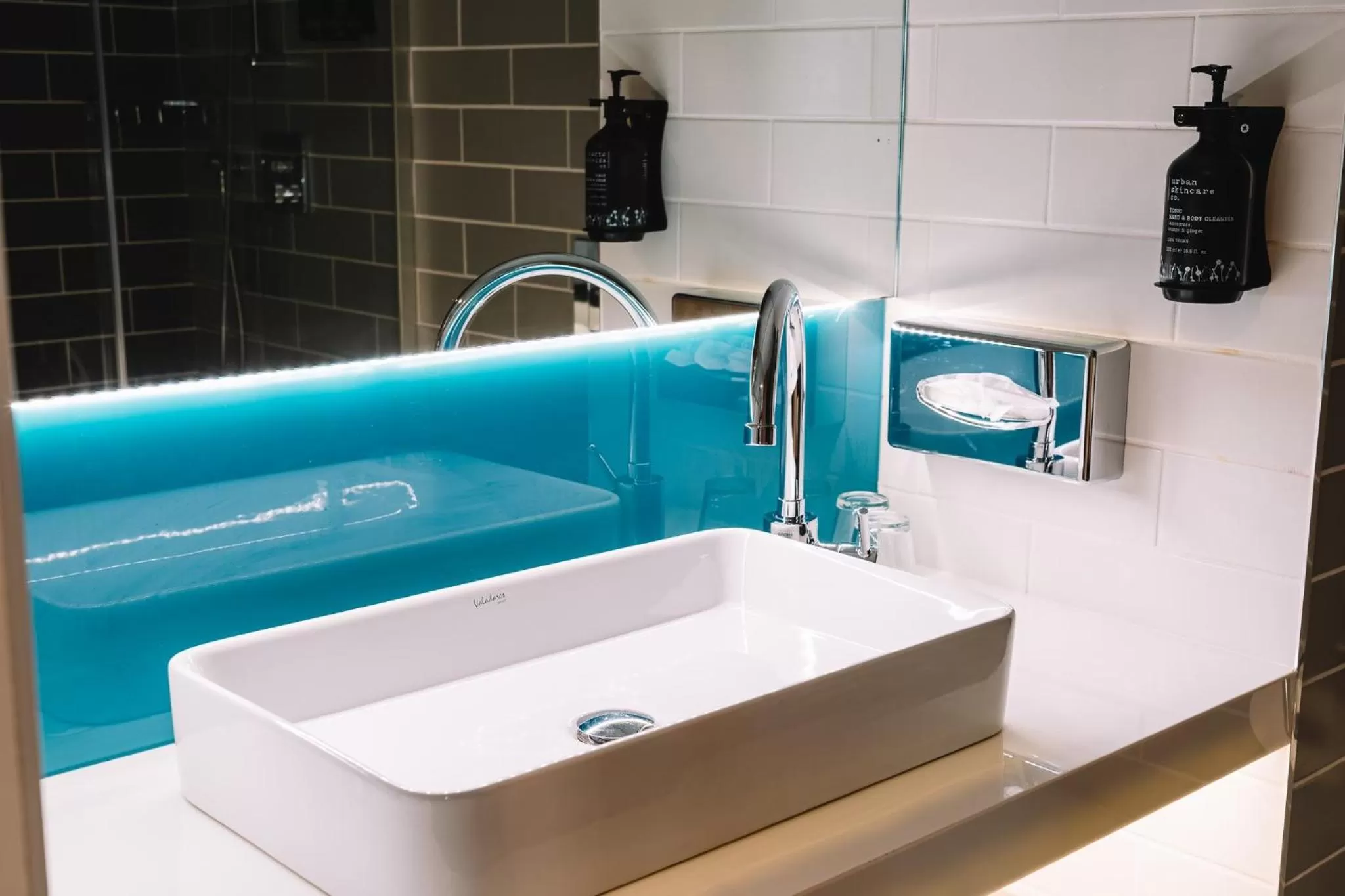 Bathroom in Holiday Inn Express Porto City Centre by IHG