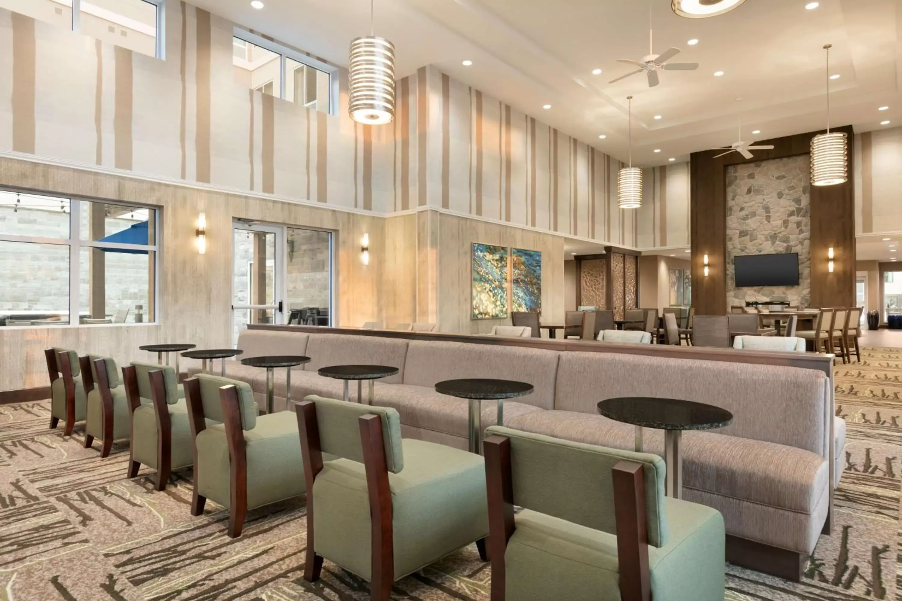Lobby or reception, Lounge/Bar in Homewood Suites By Hilton Hartford Manchester