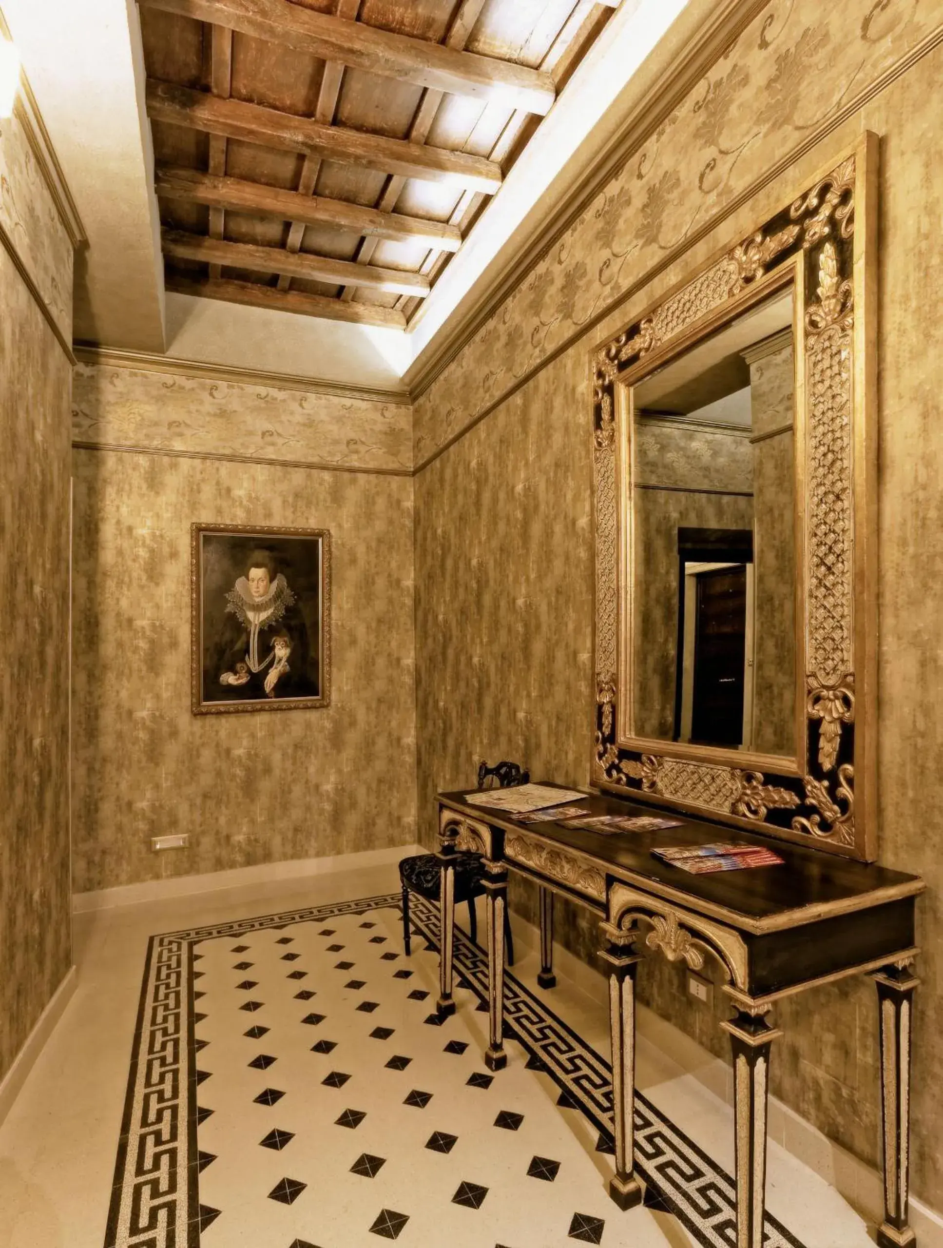 Decorative detail, Bathroom in Antica Dimora De Michaelis