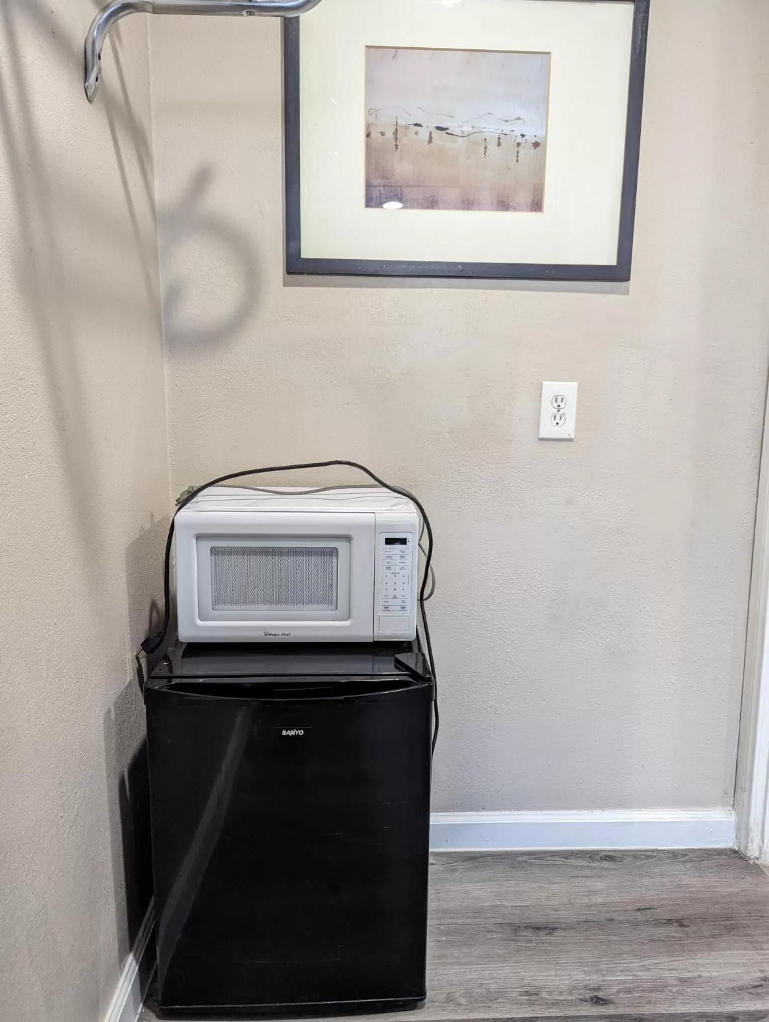 minibar in BEST MOTEL on Historic Route 66, Barstow