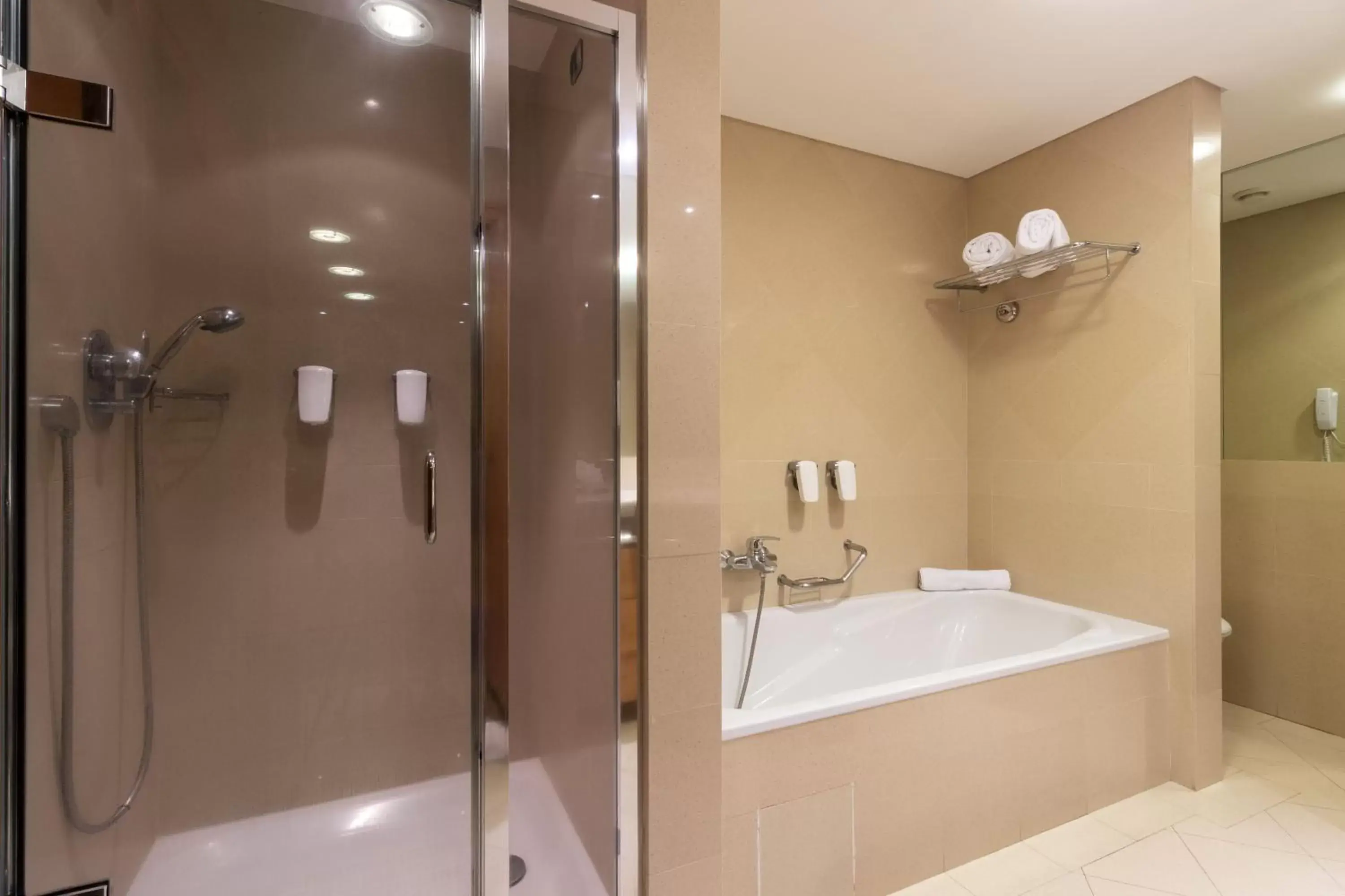 Bathroom in Royal Savoy - Ocean Resort - Savoy Signature