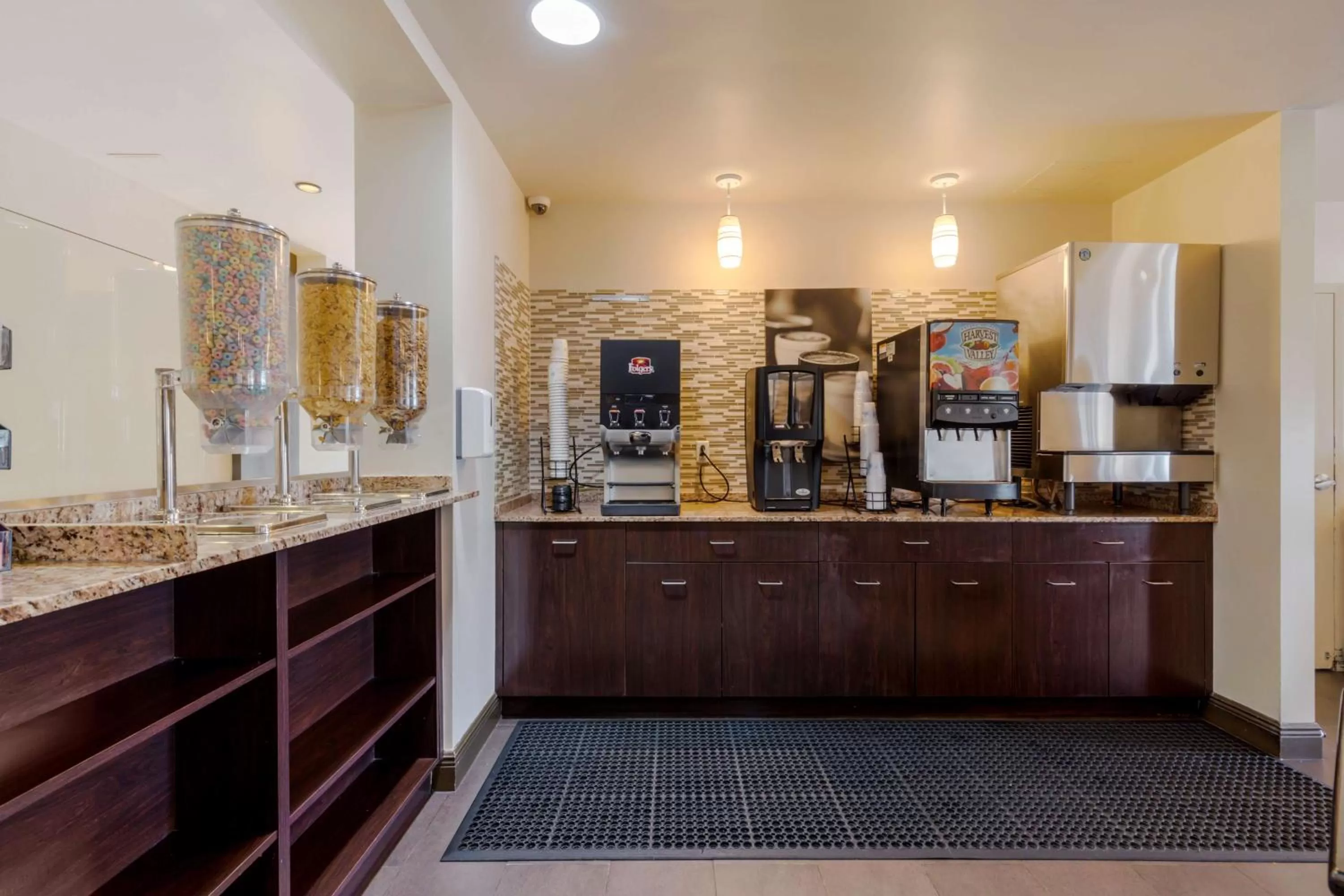 Breakfast in Best Western Plus Miami Airport North Hotel & Suites