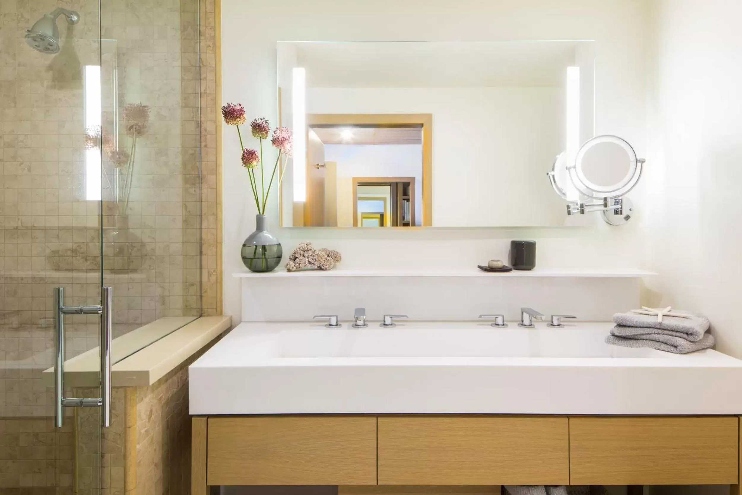 Bathroom in Malibu Beach Inn