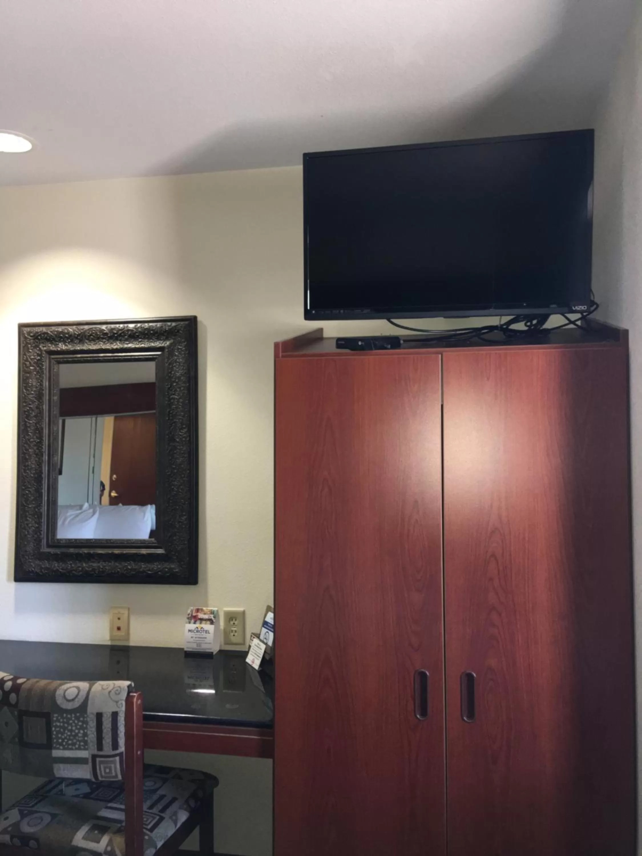Area and facilities in Microtel Inn & Suites by Wyndham Indianapolis Airport