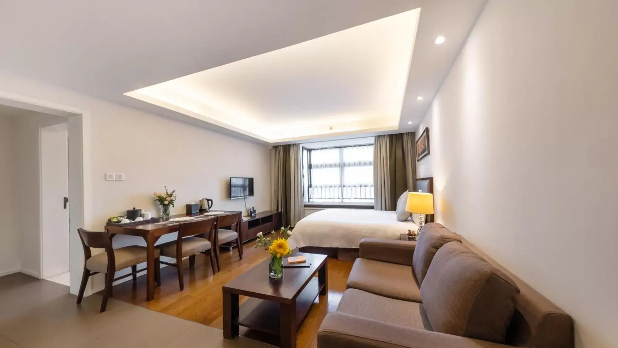 Photo of the whole room in Starr Hotel Shanghai (Shanghai Railway Station) Photo of the whole room in Starr Hotel Shanghai (Shanghai Railway Station)