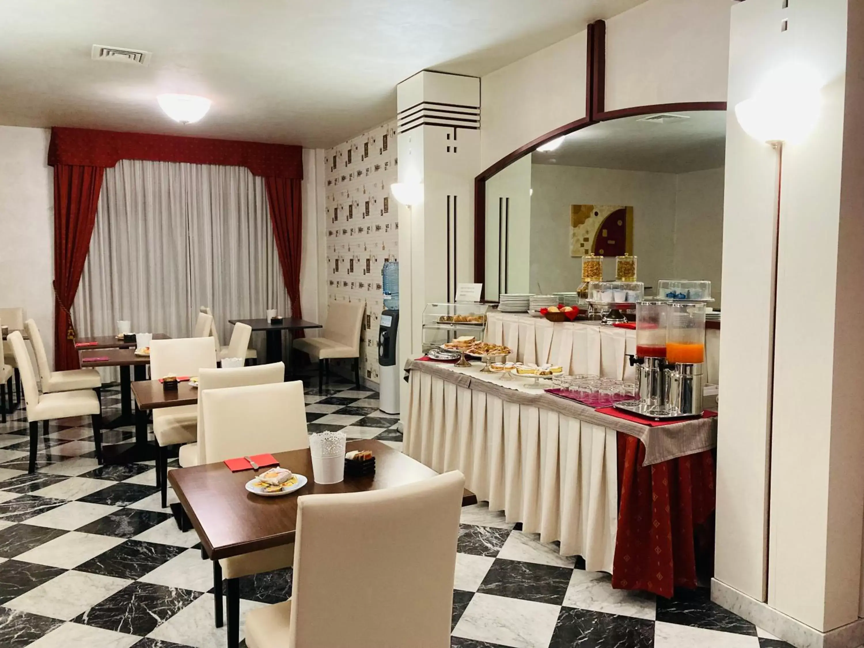 Continental breakfast, Restaurant/Places to Eat in Hotel Master