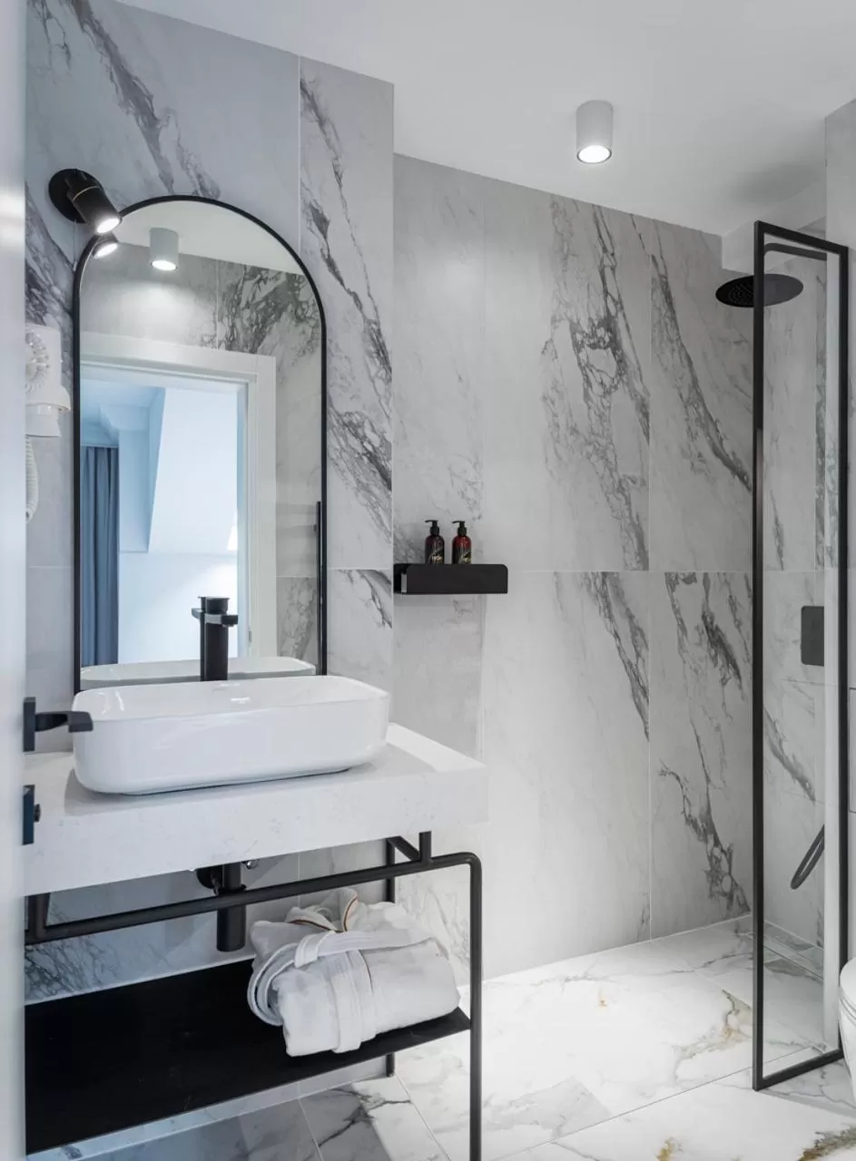 Shower in Oborishte 63,The Art Boutique Hotel by Sandglass