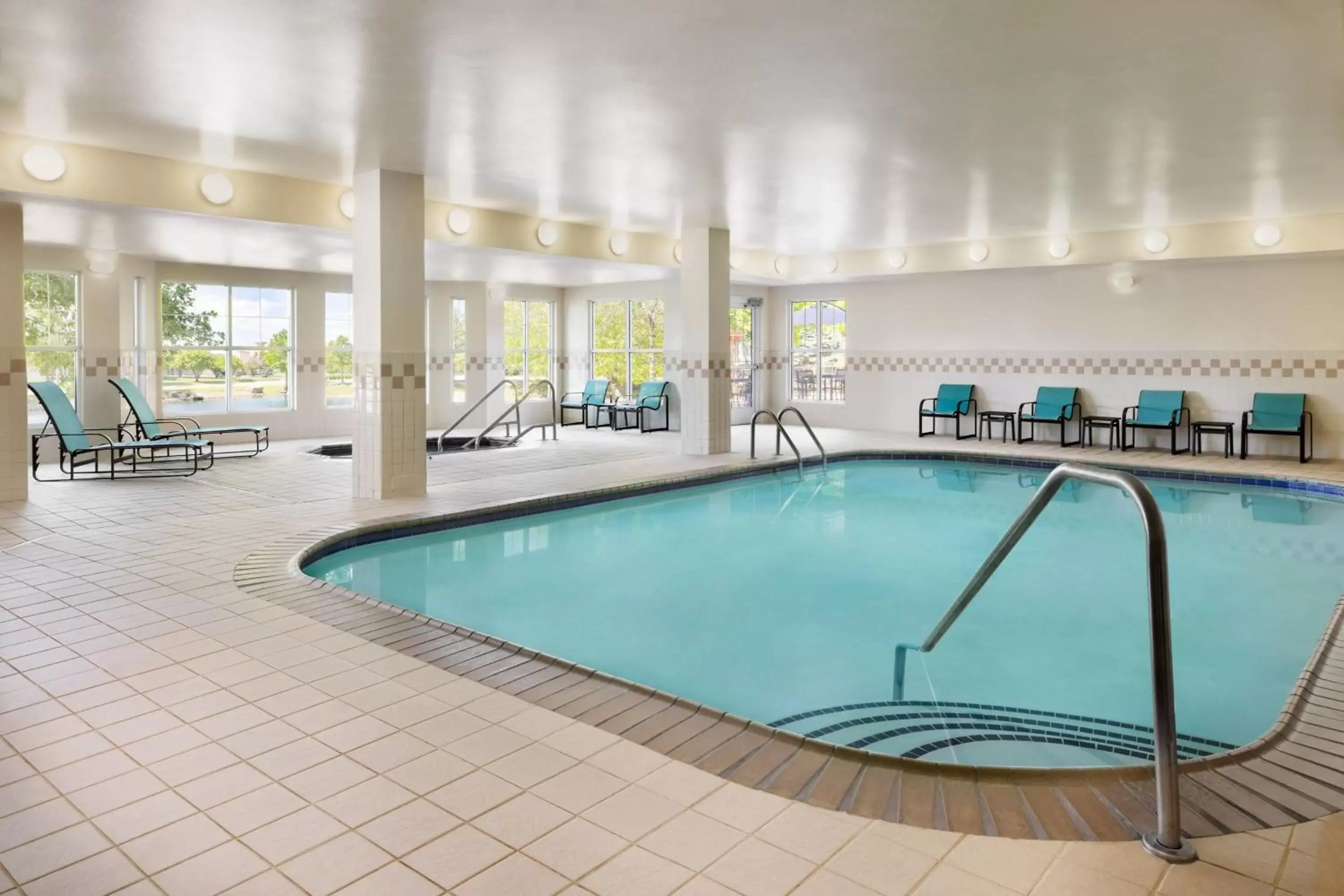 Swimming Pool in Residence Inn Des Moines West at Jordan Creek Town Center