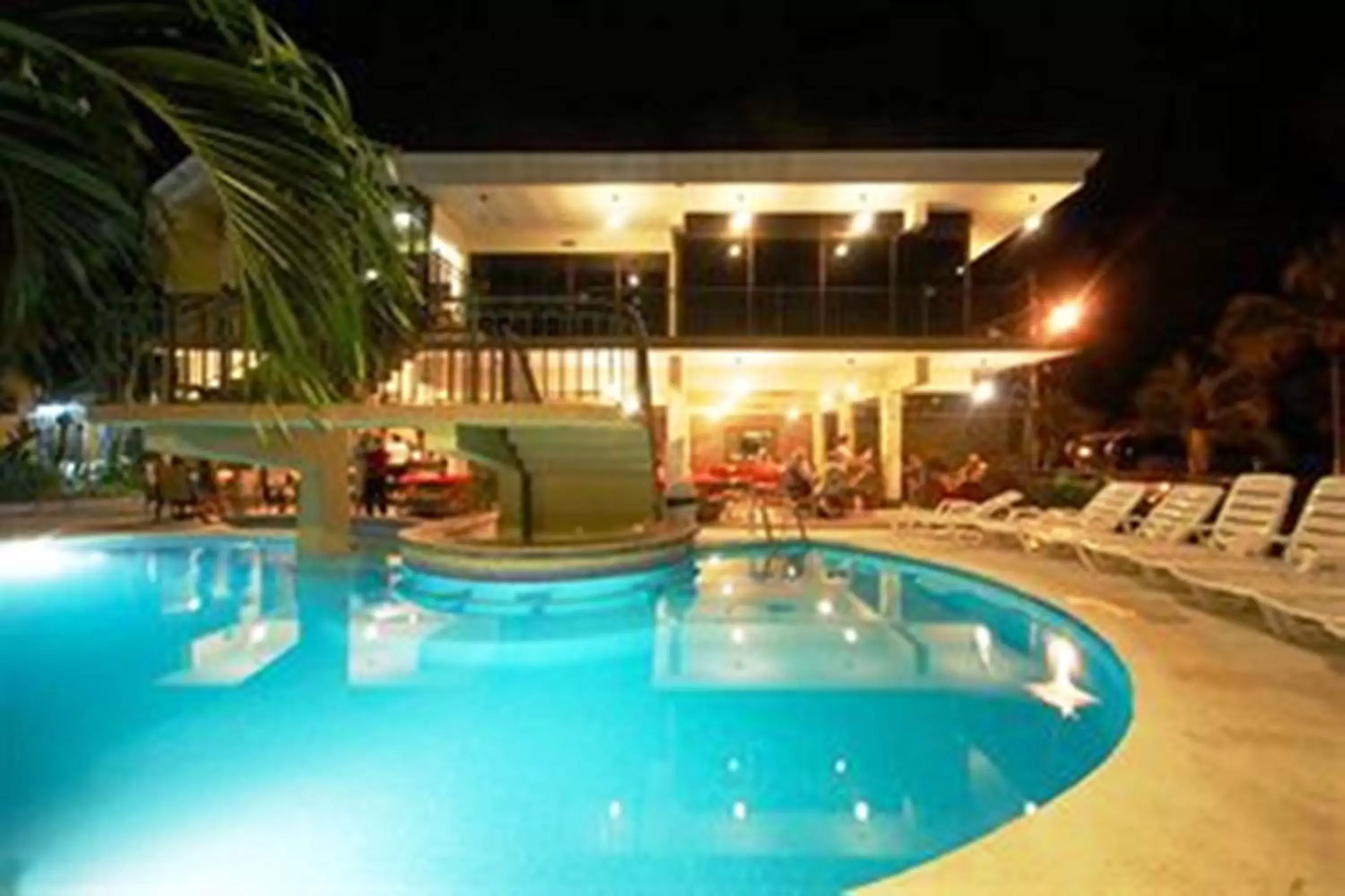 Swimming pool, Property Building in Balcon del Mar Beach Front Hotel