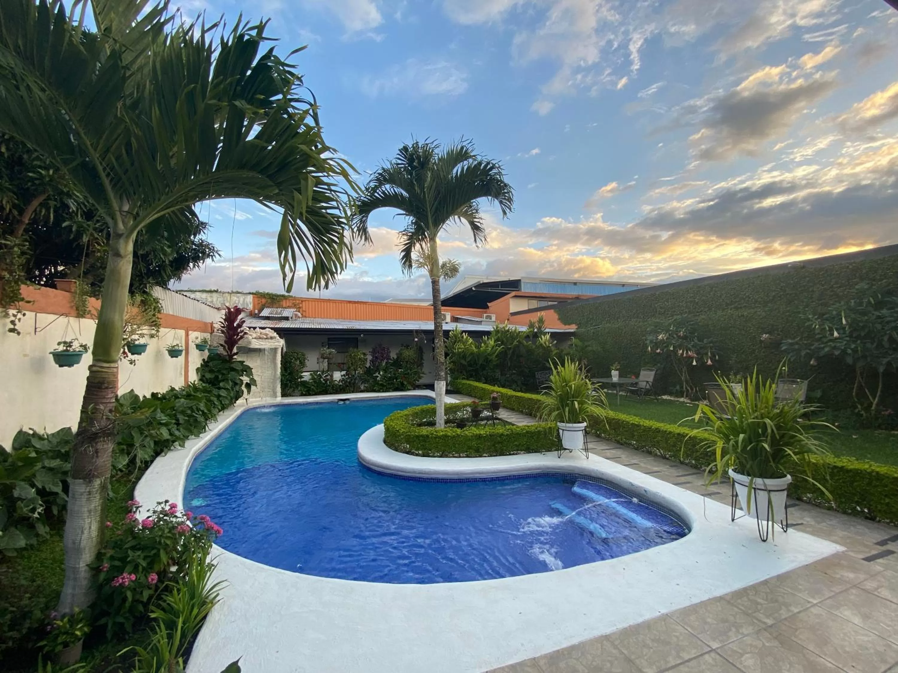 Swimming pool in Berlor Airport Inn