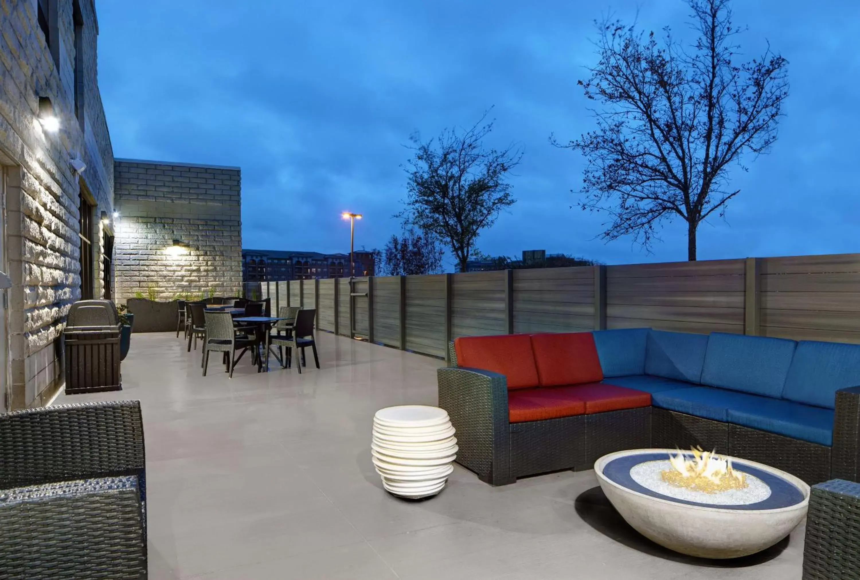 Patio in Hampton Inn & Suites Farmers Branch Dallas, Tx