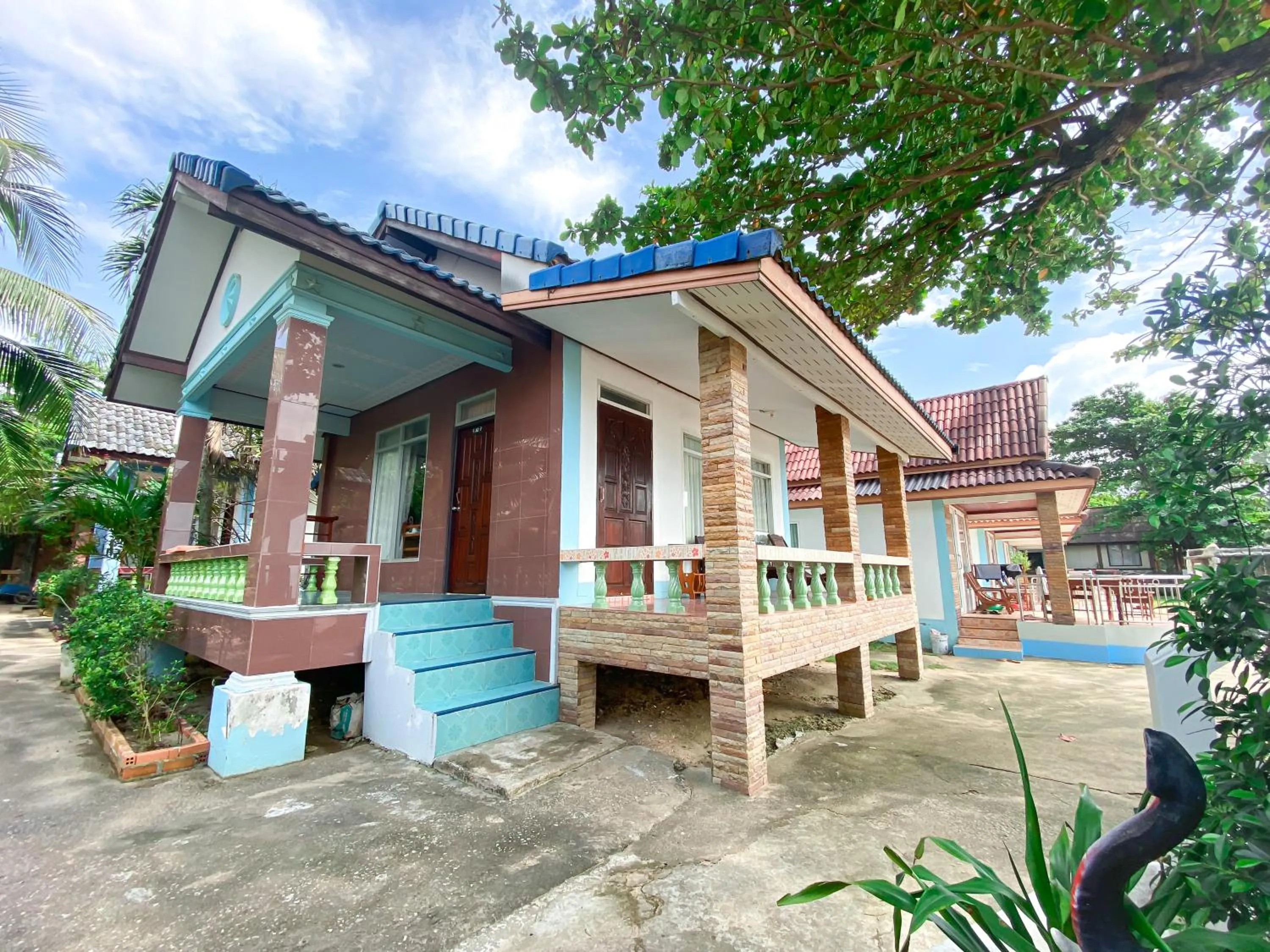 Lanta Paradise Beach Resort