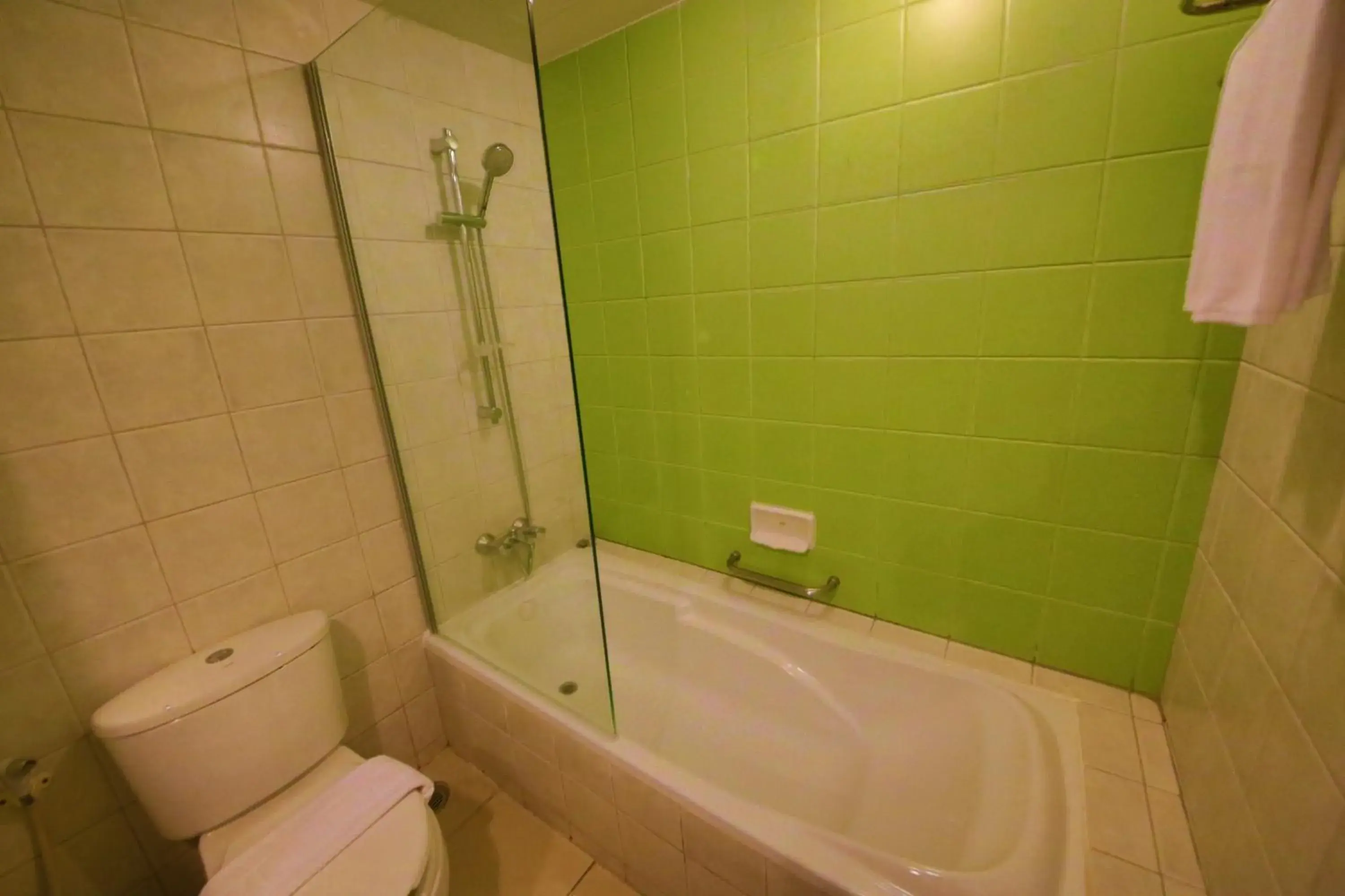 Bathroom in The Green Park Resort - SHA Extra Plus