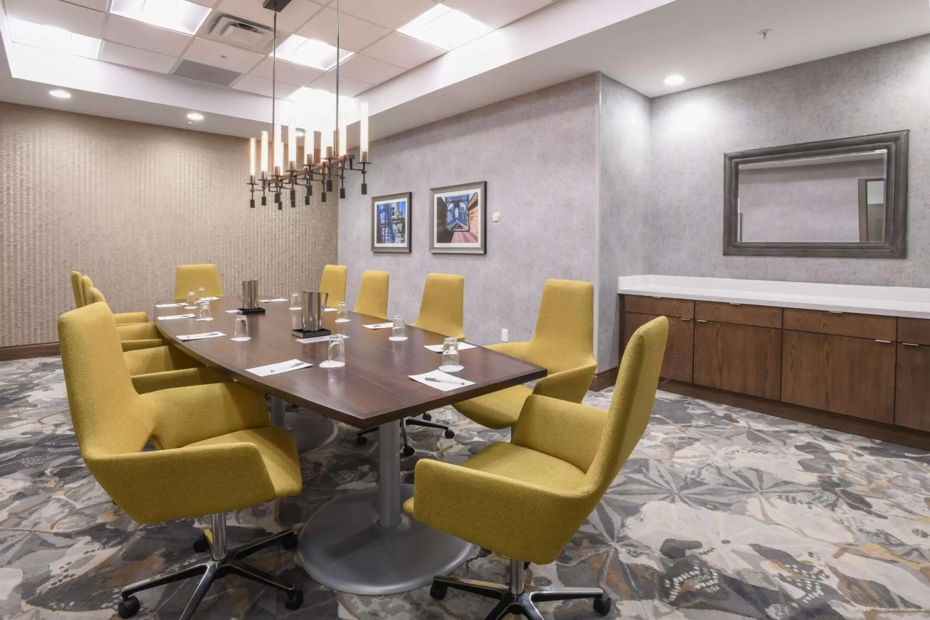 Meeting/conference room in Hilton Garden Inn Cincinnati Midtown