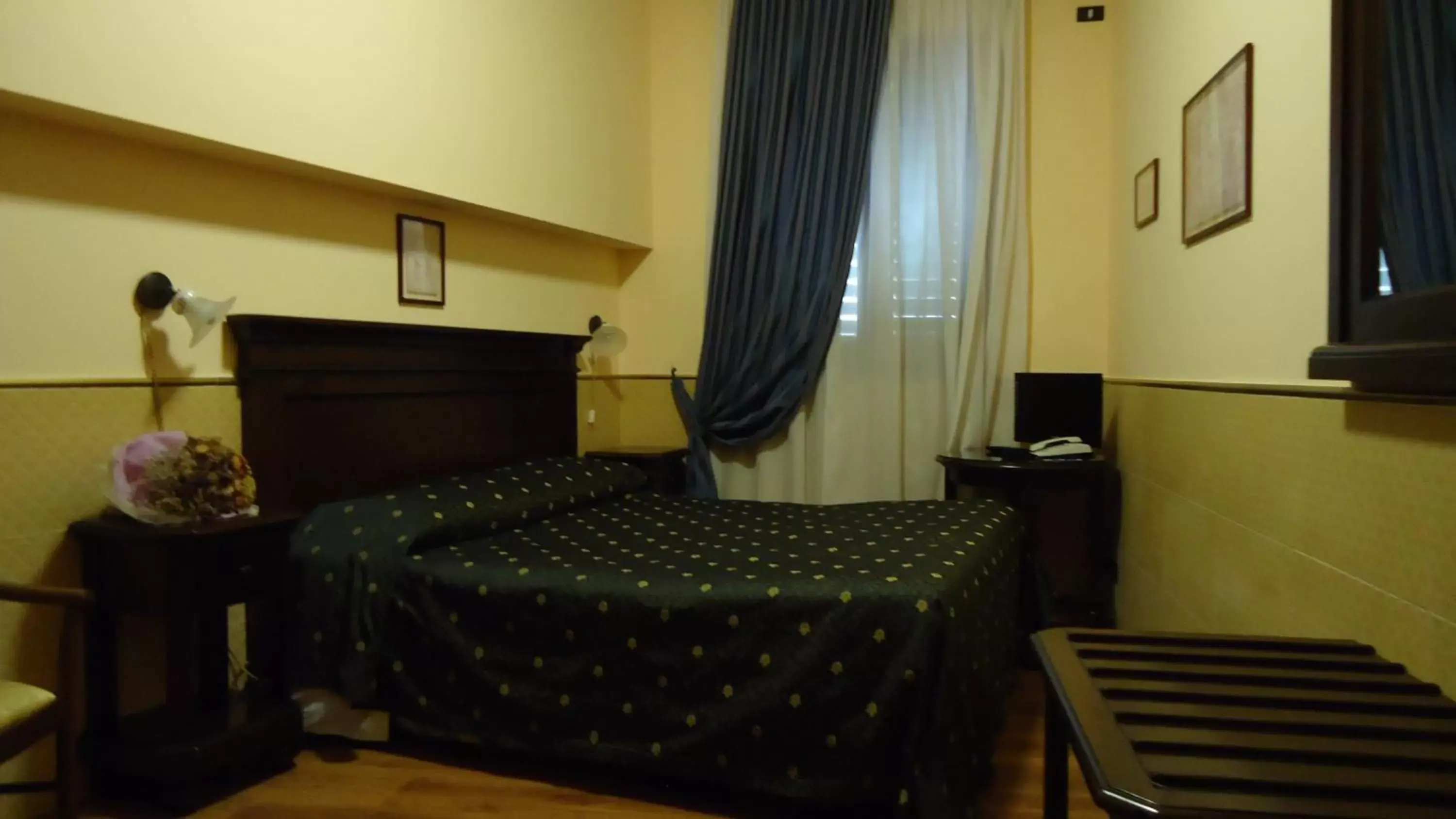 Photo of the whole room, Bed in Hotel Archimede Ortigia