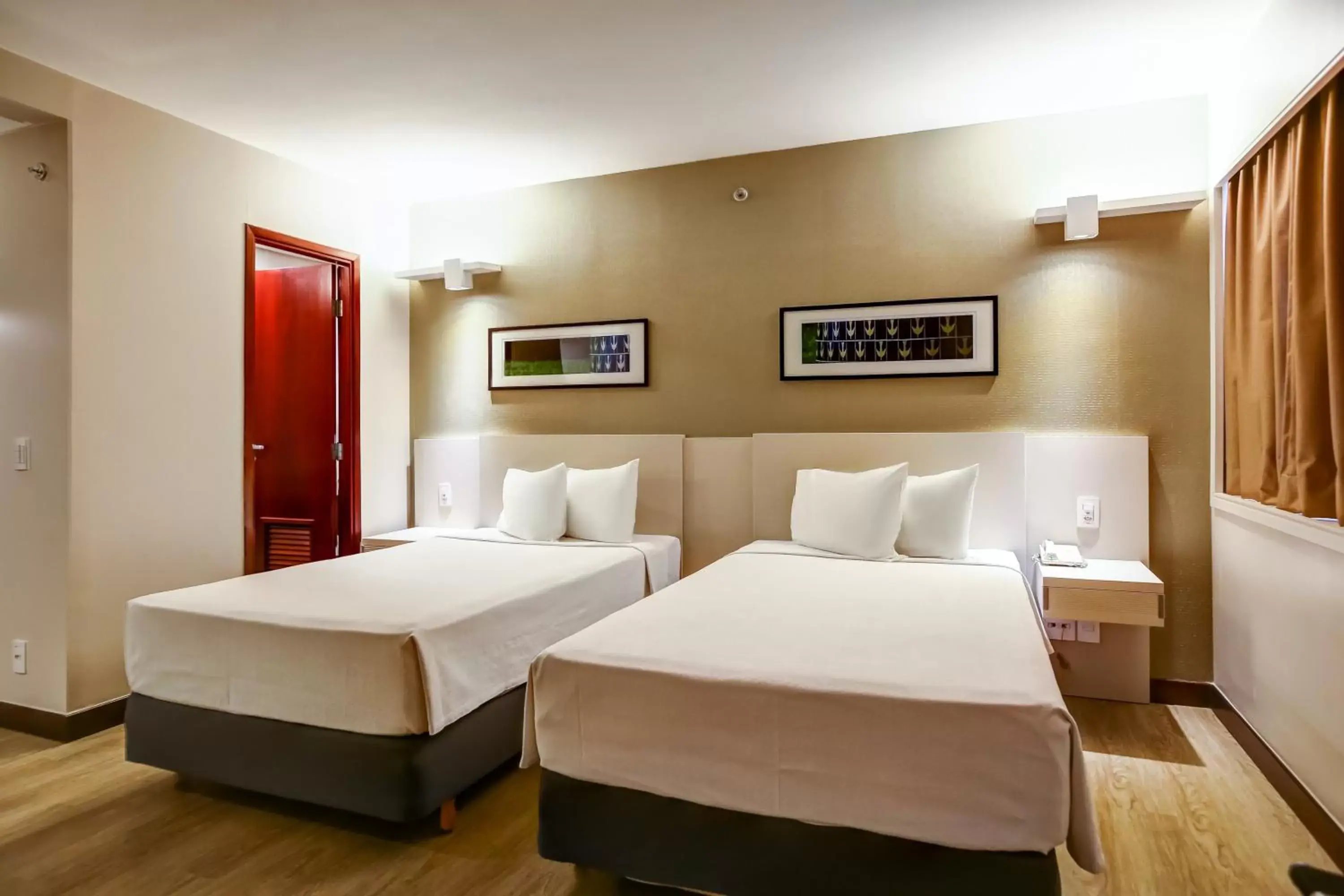 Bed in Comfort Suites Brasília