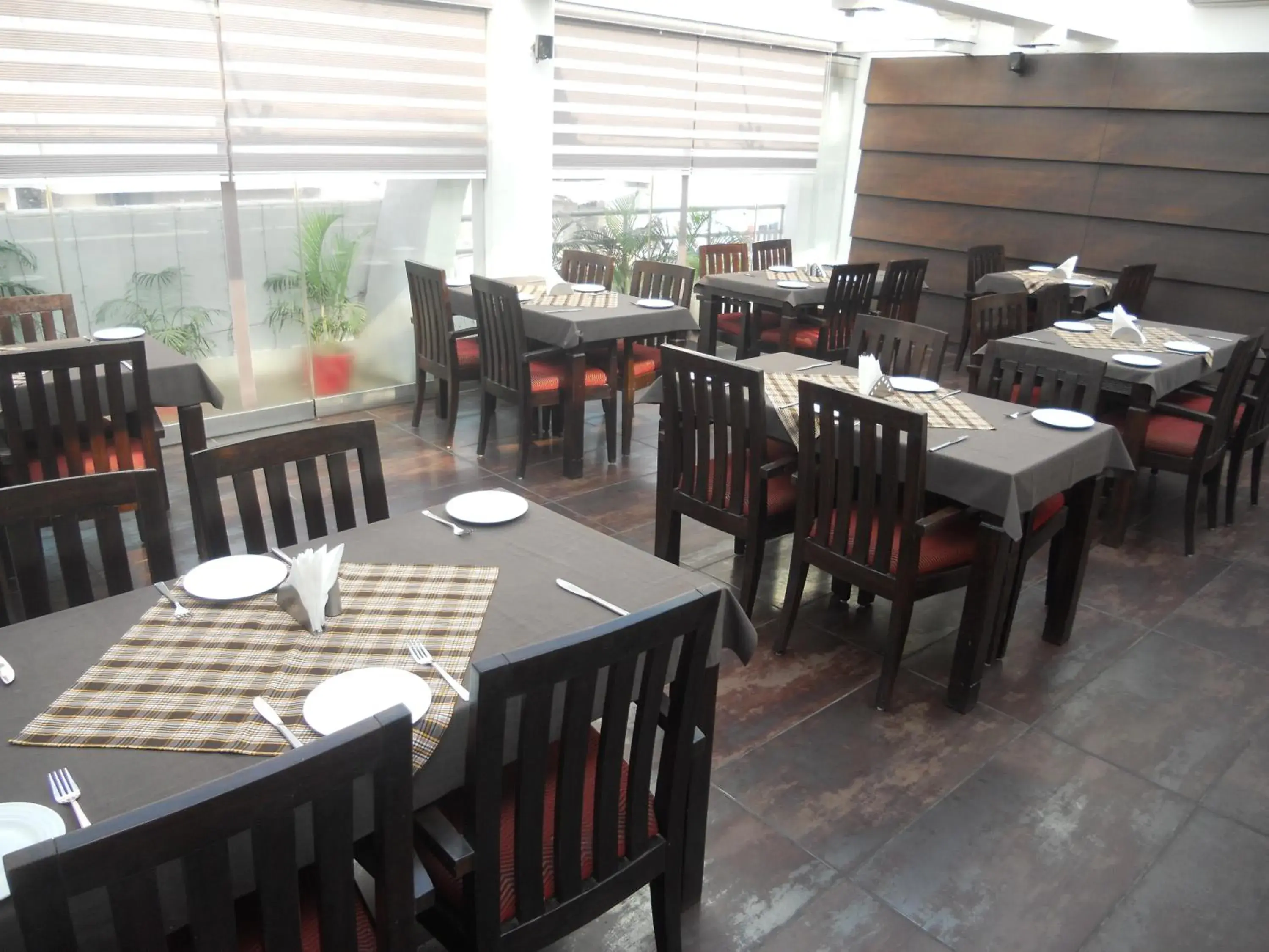 Restaurant/Places to Eat in Hotel GODWIN DELUXE - New Delhi Railway Station - Paharganj