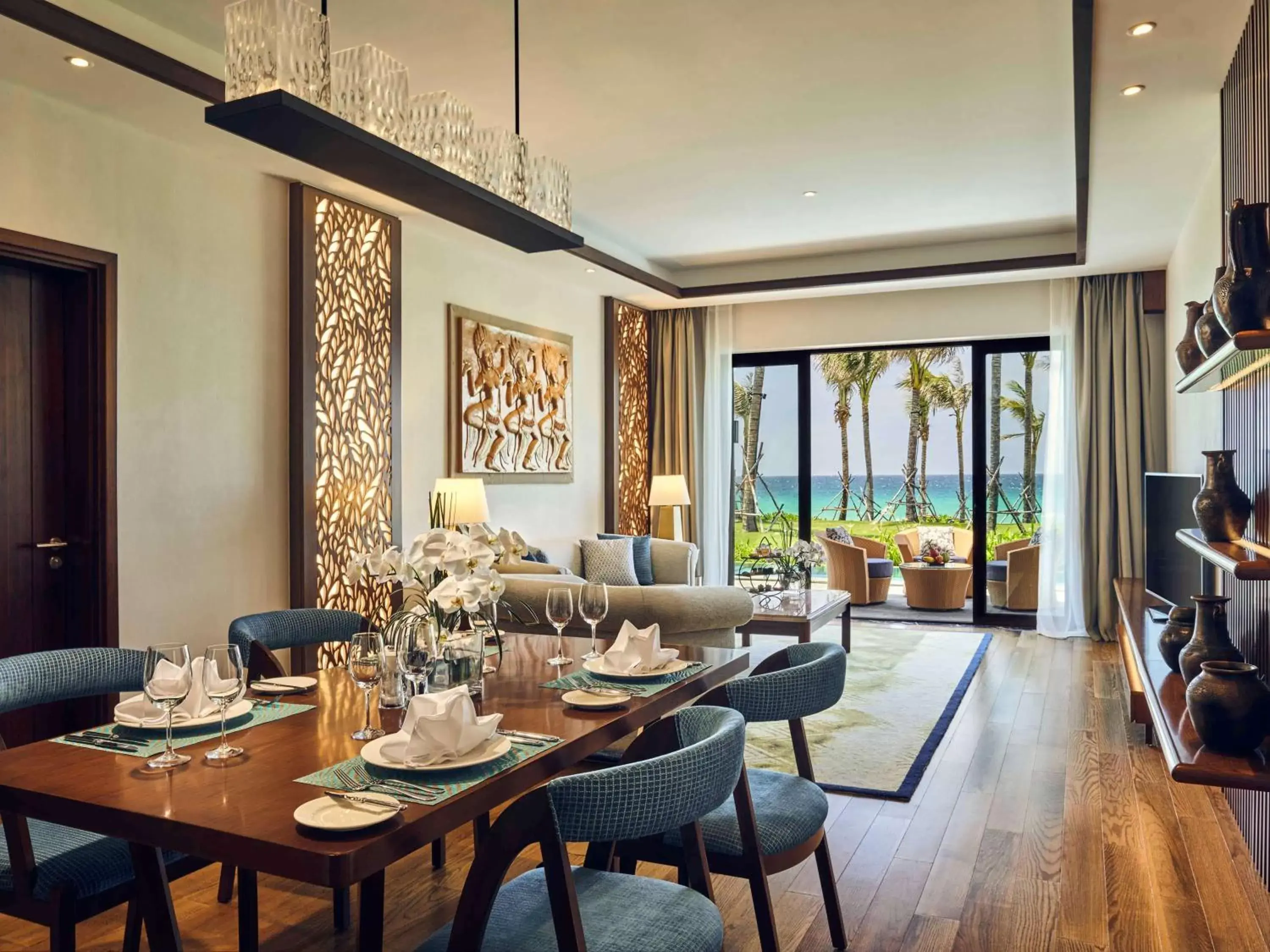 Photo of the whole room, Dining Area in Mövenpick Resort Cam Ranh