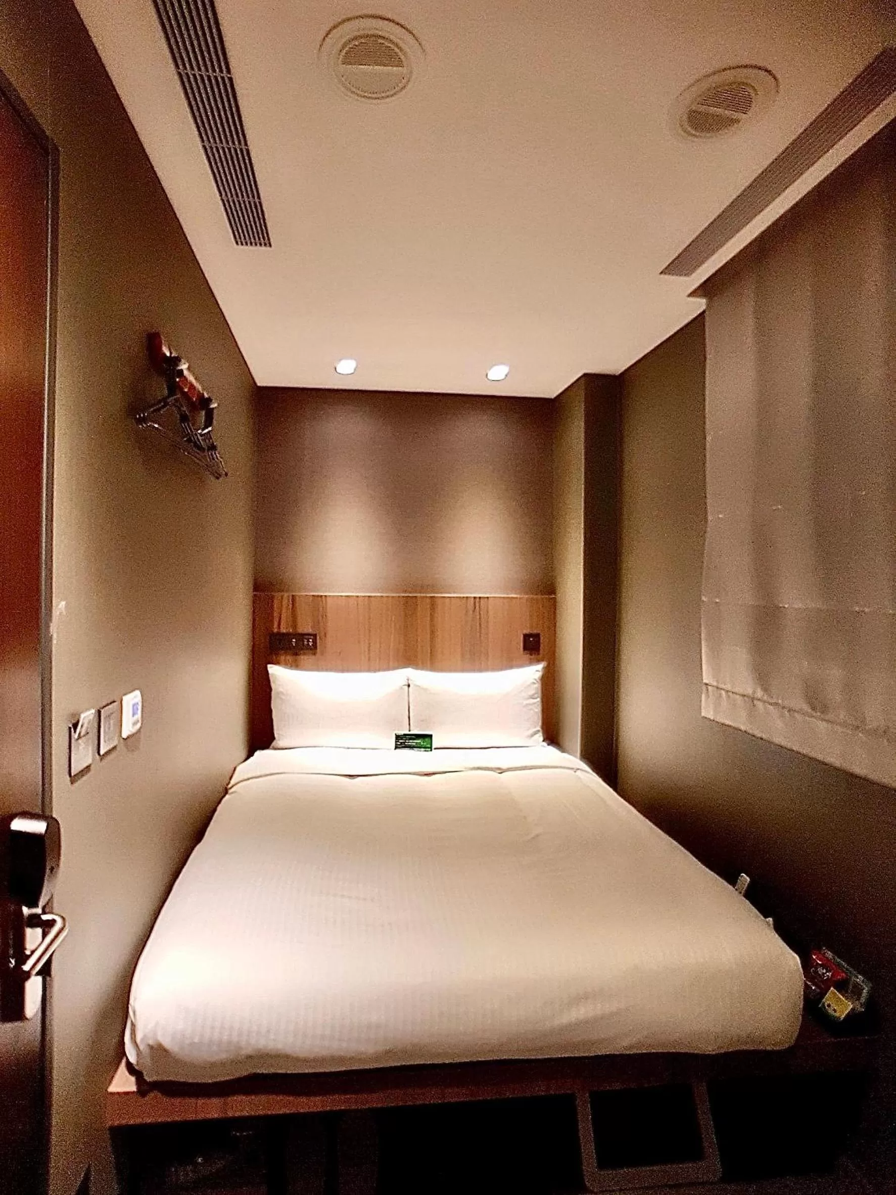 Bedroom, Bed in Beauty Hotels Taipei - B7 Journey