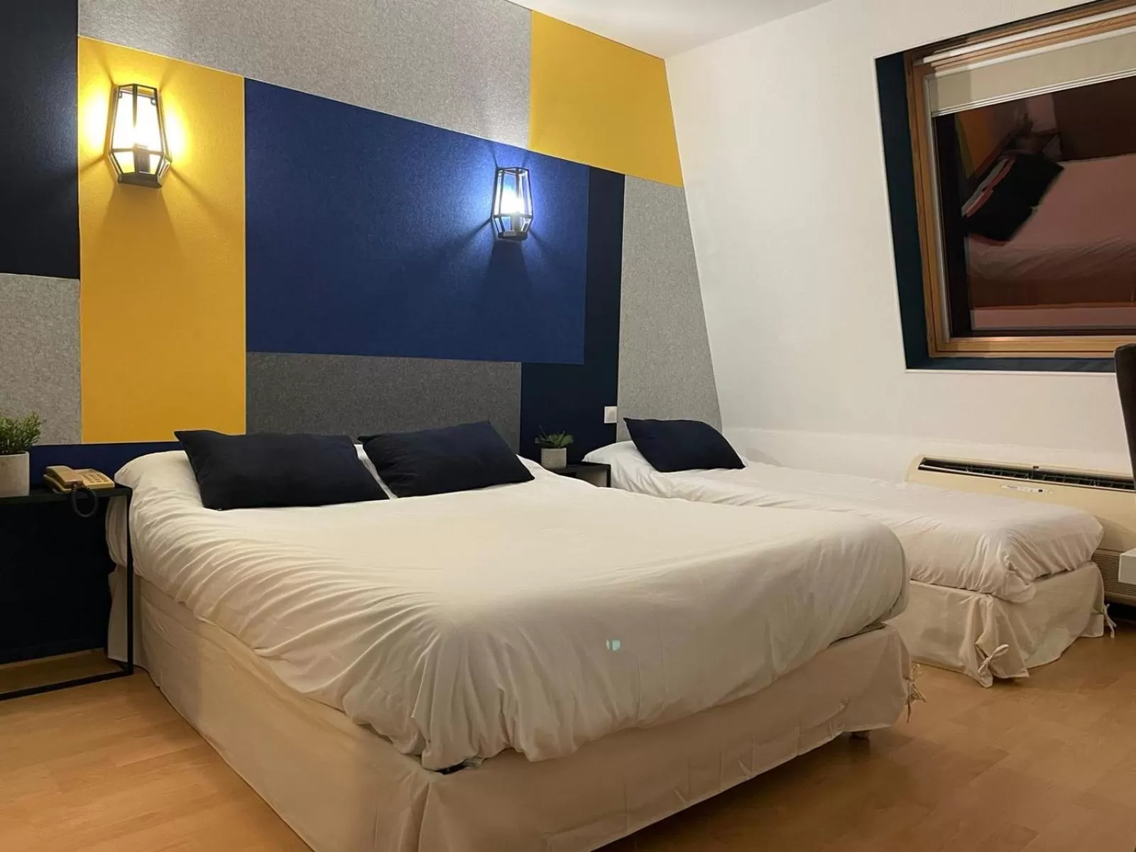 Photo of the whole room, Bed in Hôtel Le Thurot- Dijon Centre ville Gare