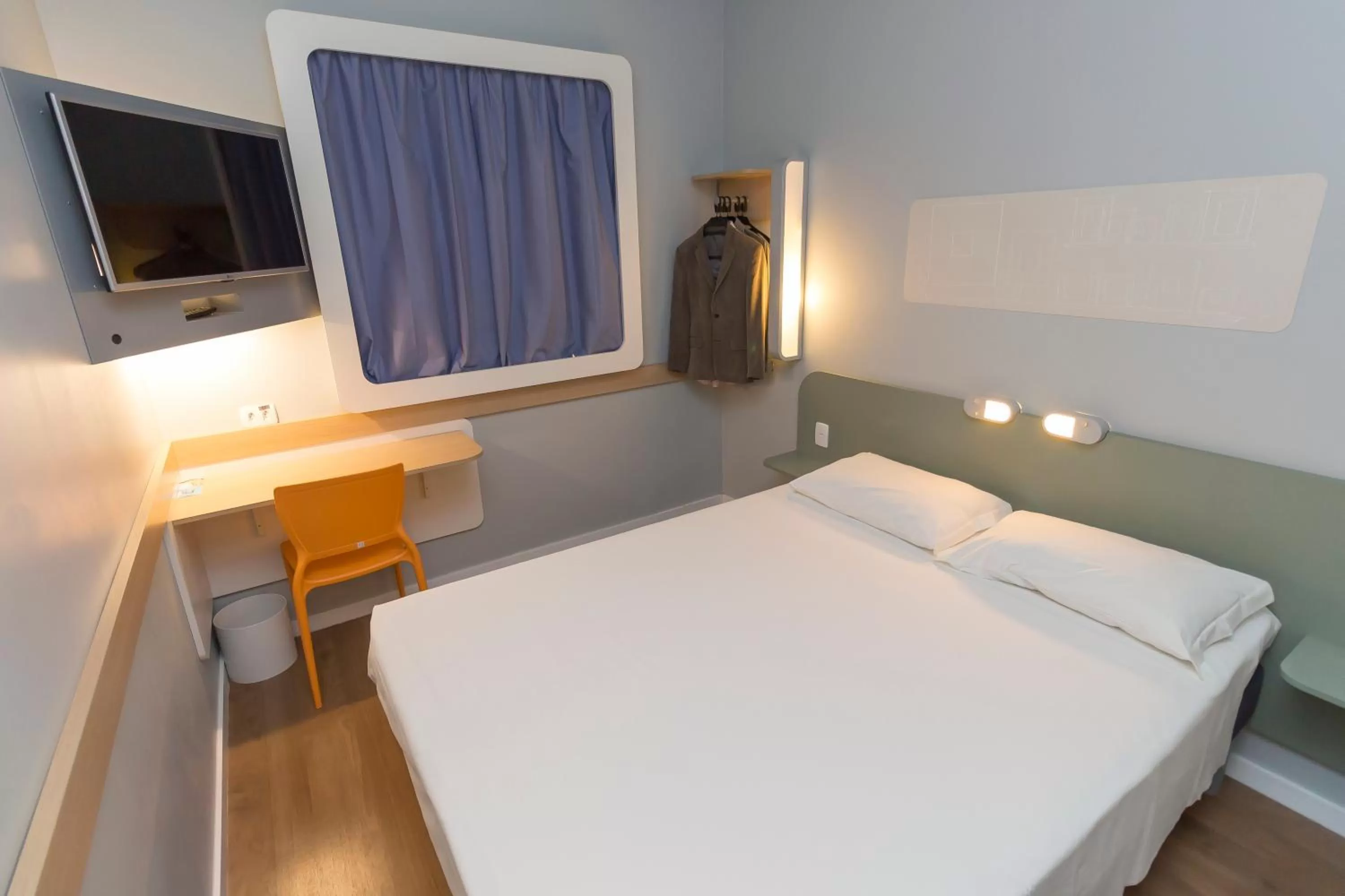 Bed in ibis budget Blumenau