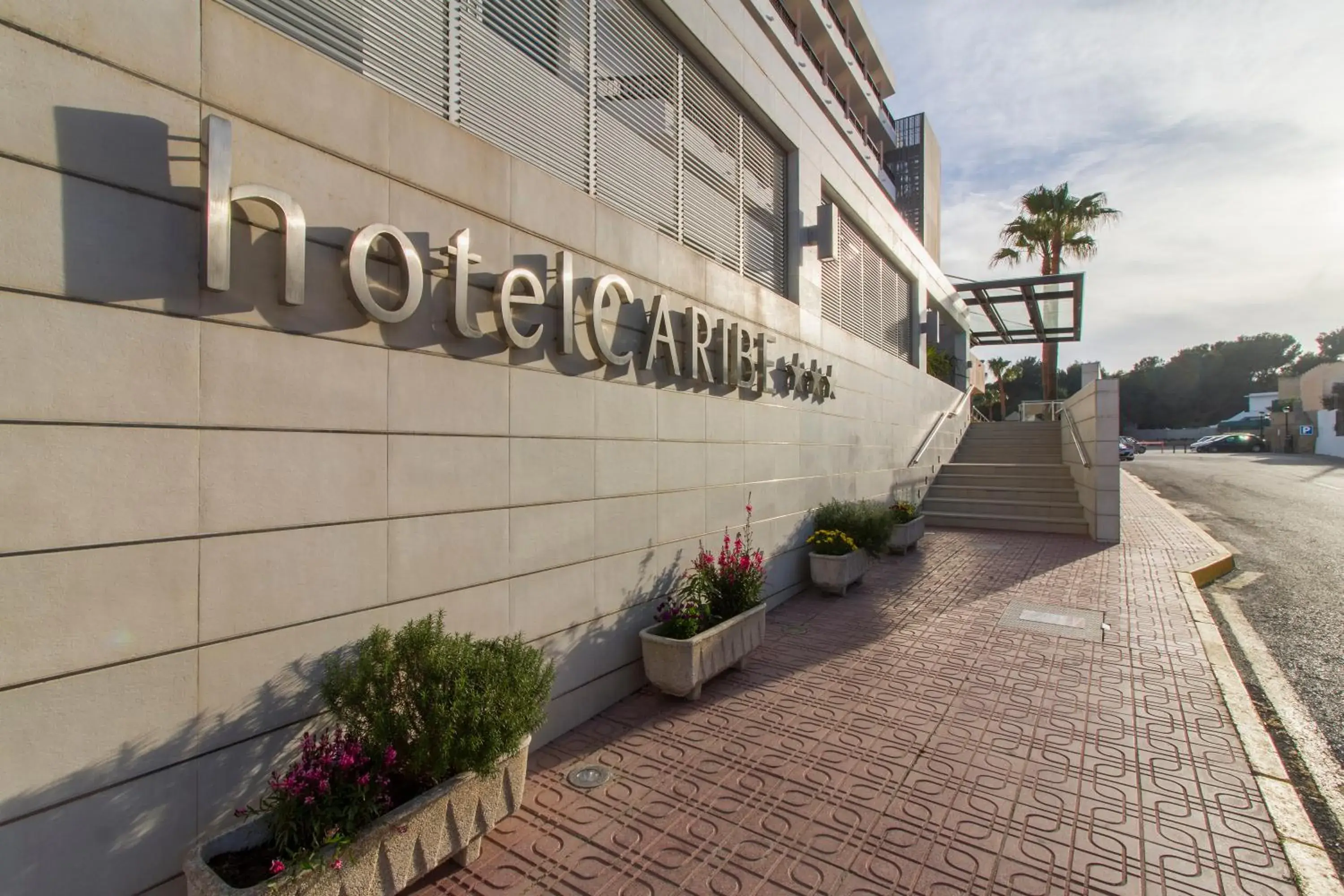 Facade/entrance, Property Logo/Sign in Hotel Caribe