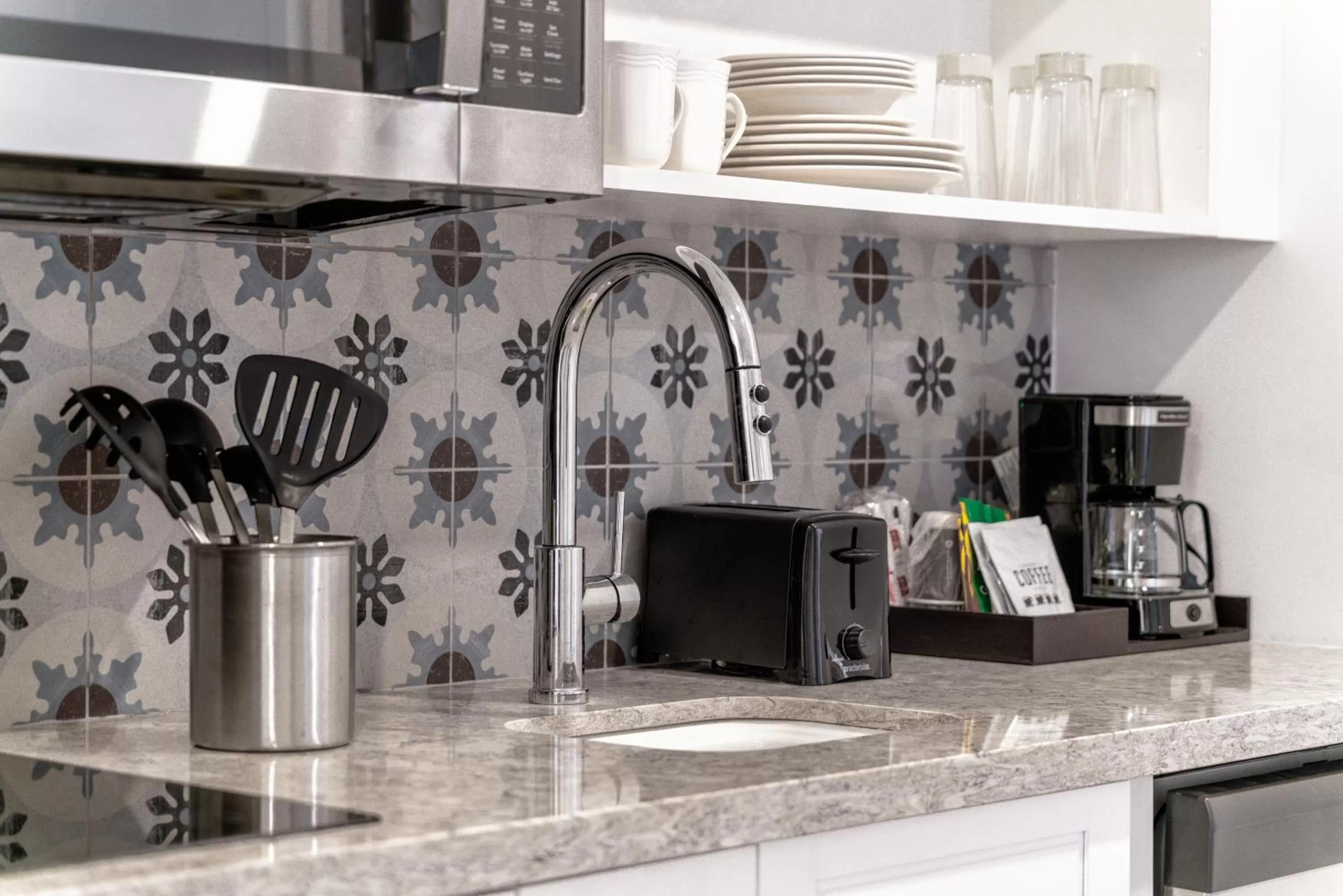 Coffee/tea facilities in Chesapeake Beach Resort