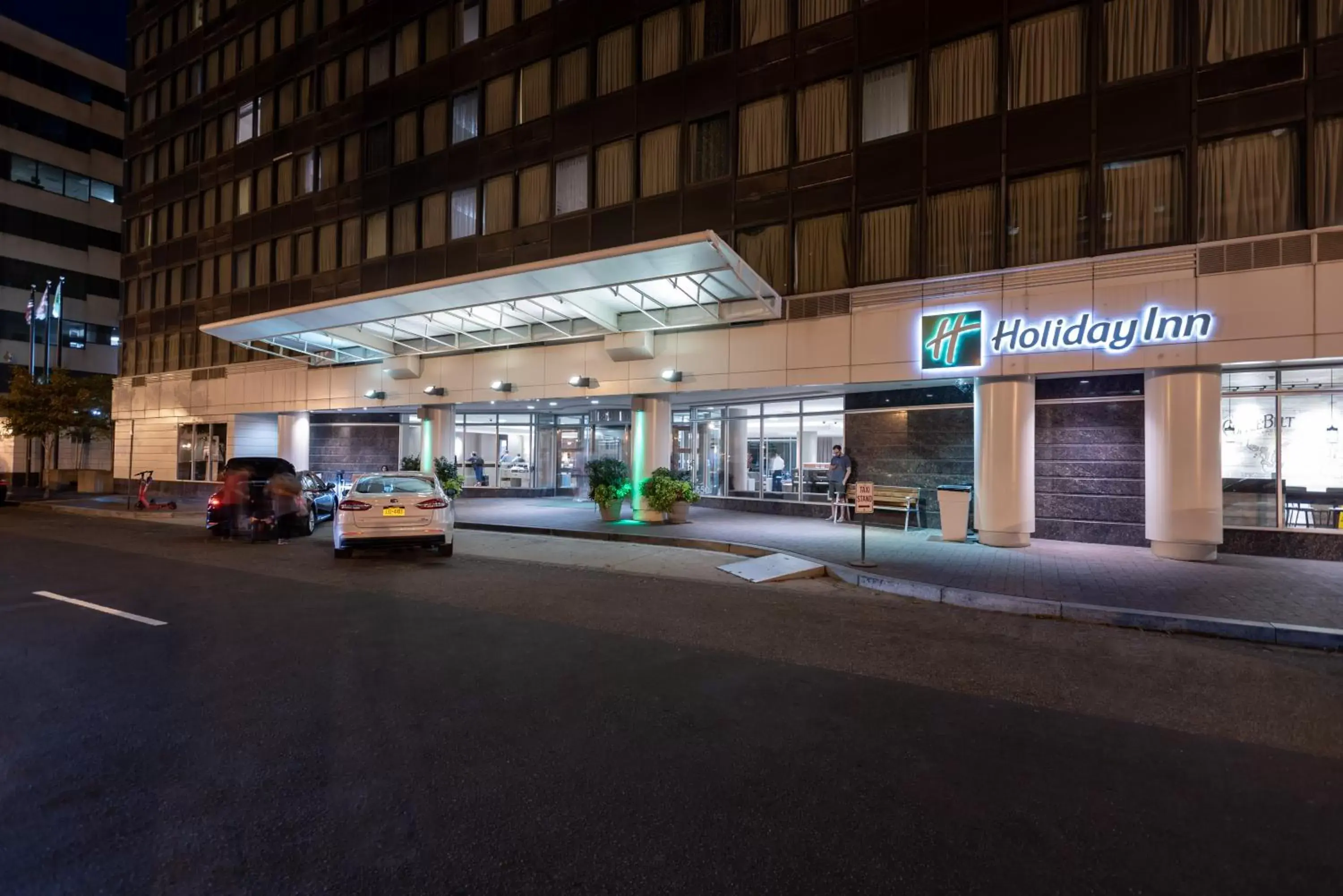 Property building in Holiday Inn Washington Capitol-National Mall, an IHG Hotel