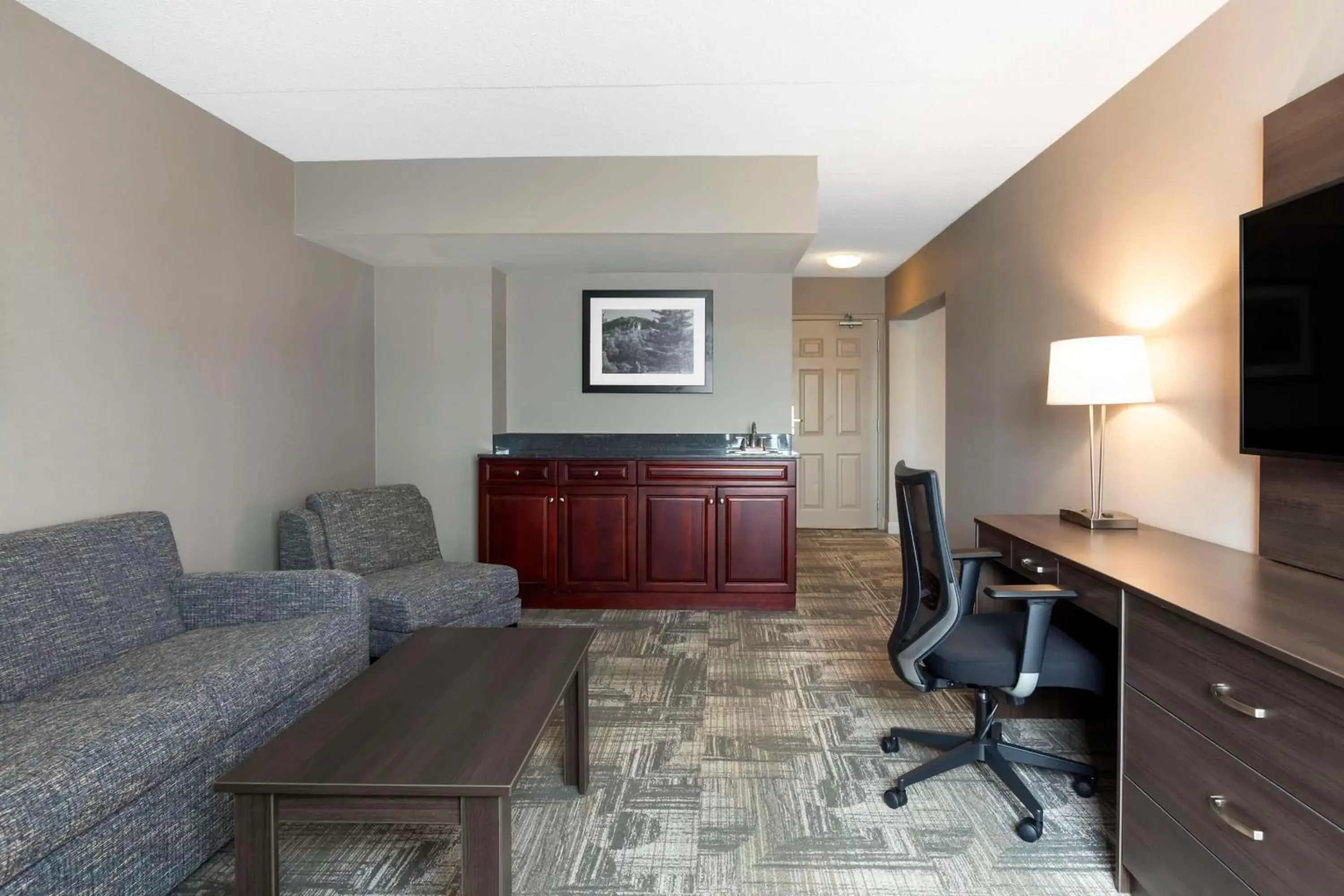 Bedroom, Seating Area in Best Western Milton